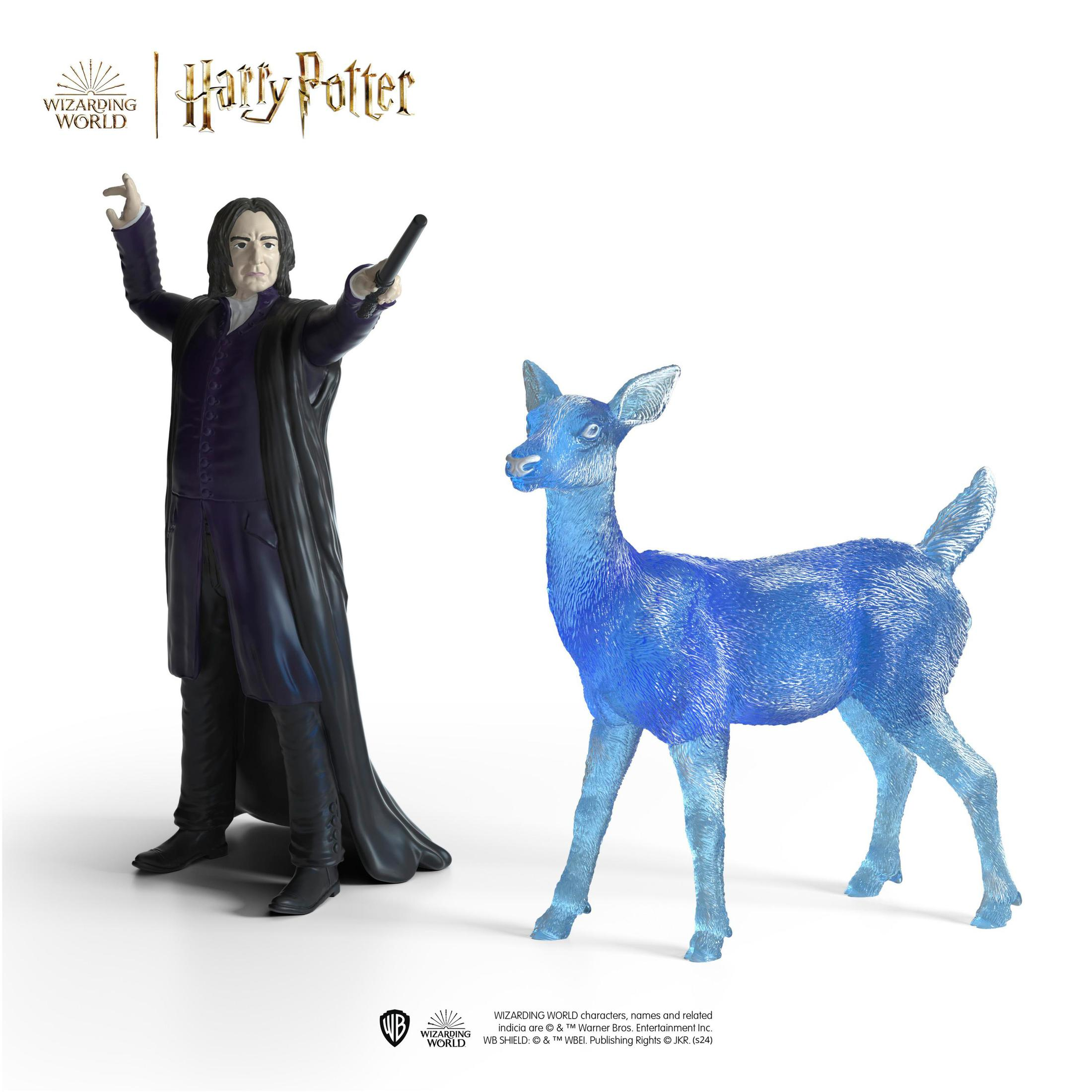 Personaggi di Harry Potter: Piton e un cervo blu. Entrambi su sfondo bianco.