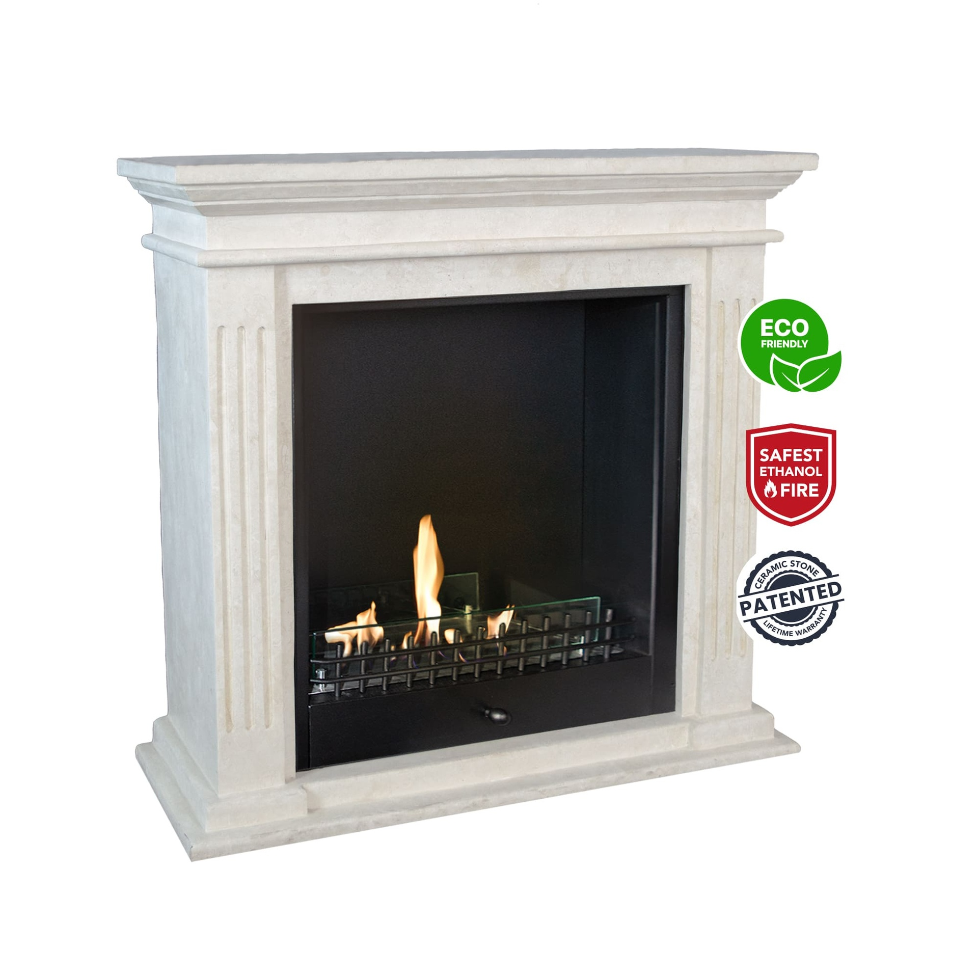Een witte open haard met zwart interieur en een brandend vuur. Het heeft veiligheidslabels.