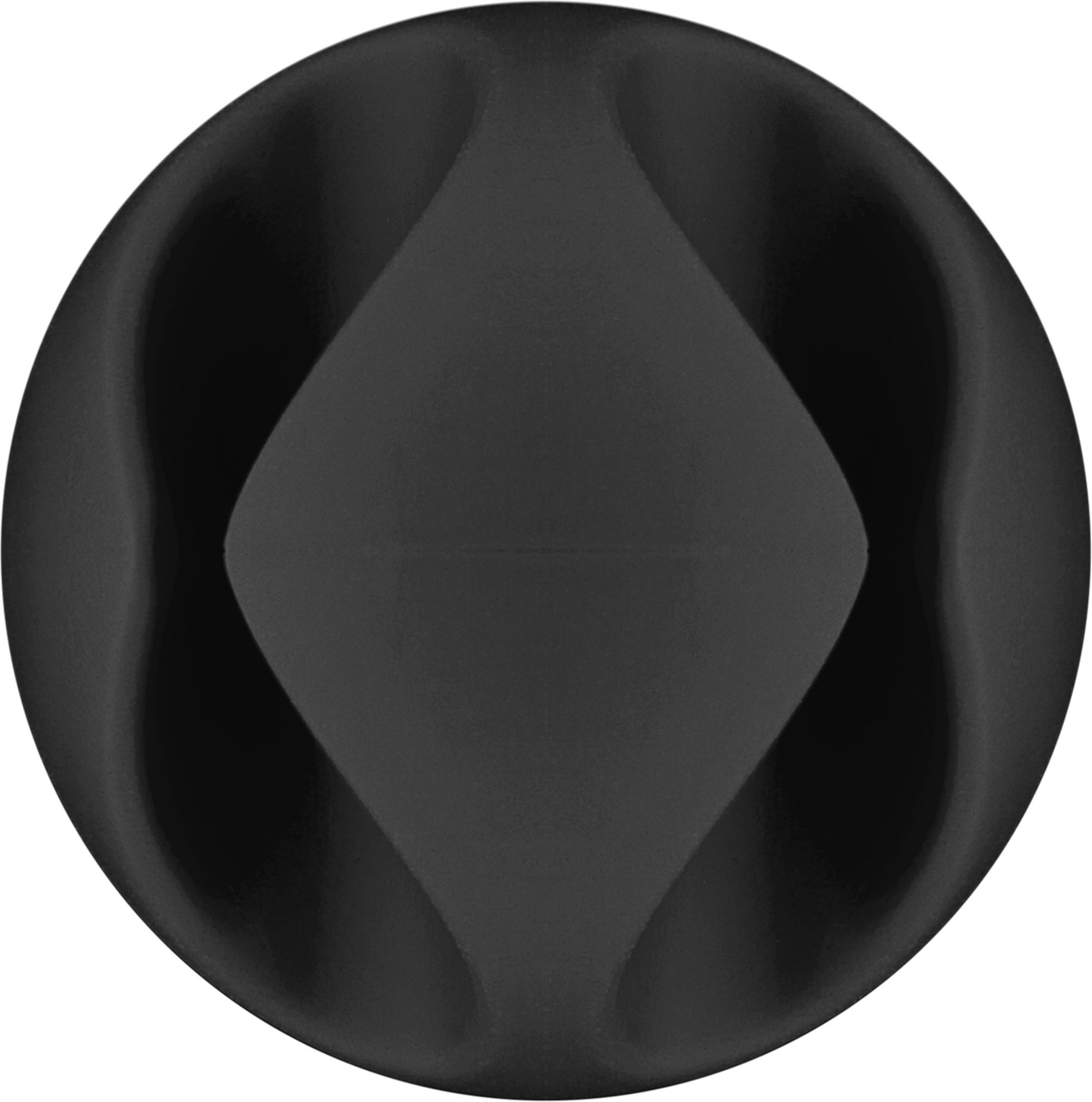 Ein schwarzes, rundes Objekt mit einer rautenförmigen Vertiefung. Das Objekt ist glatt und hat eine matte Oberfläche.
