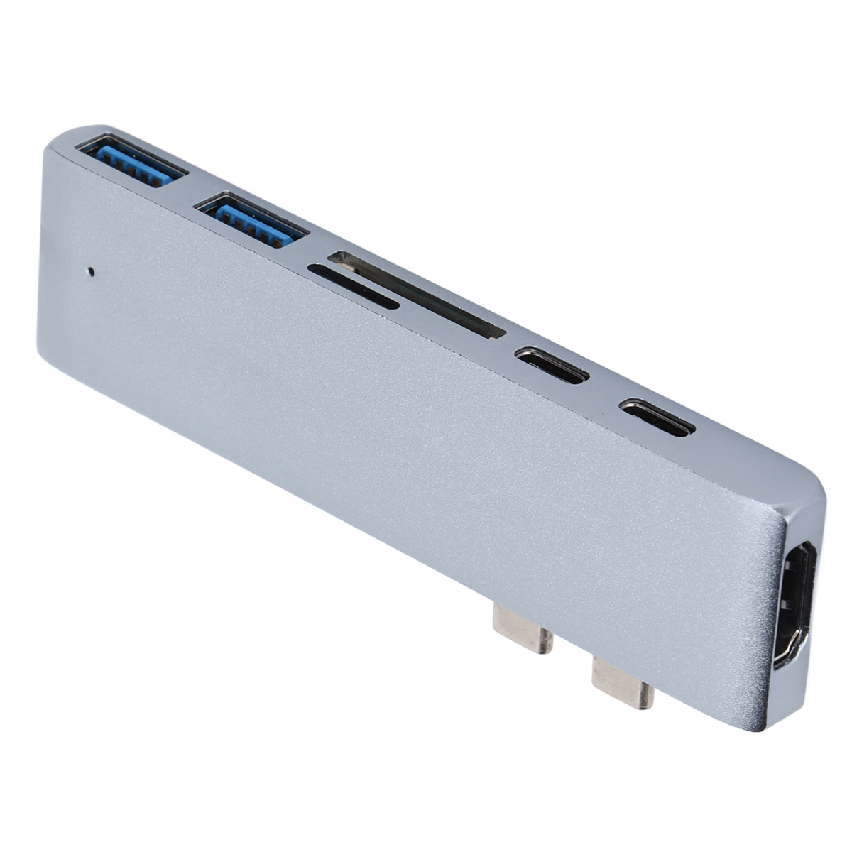 Silberner USB-C-Hub mit mehreren Anschlüssen: USB, SD, microSD und HDMI. Winkelansicht.