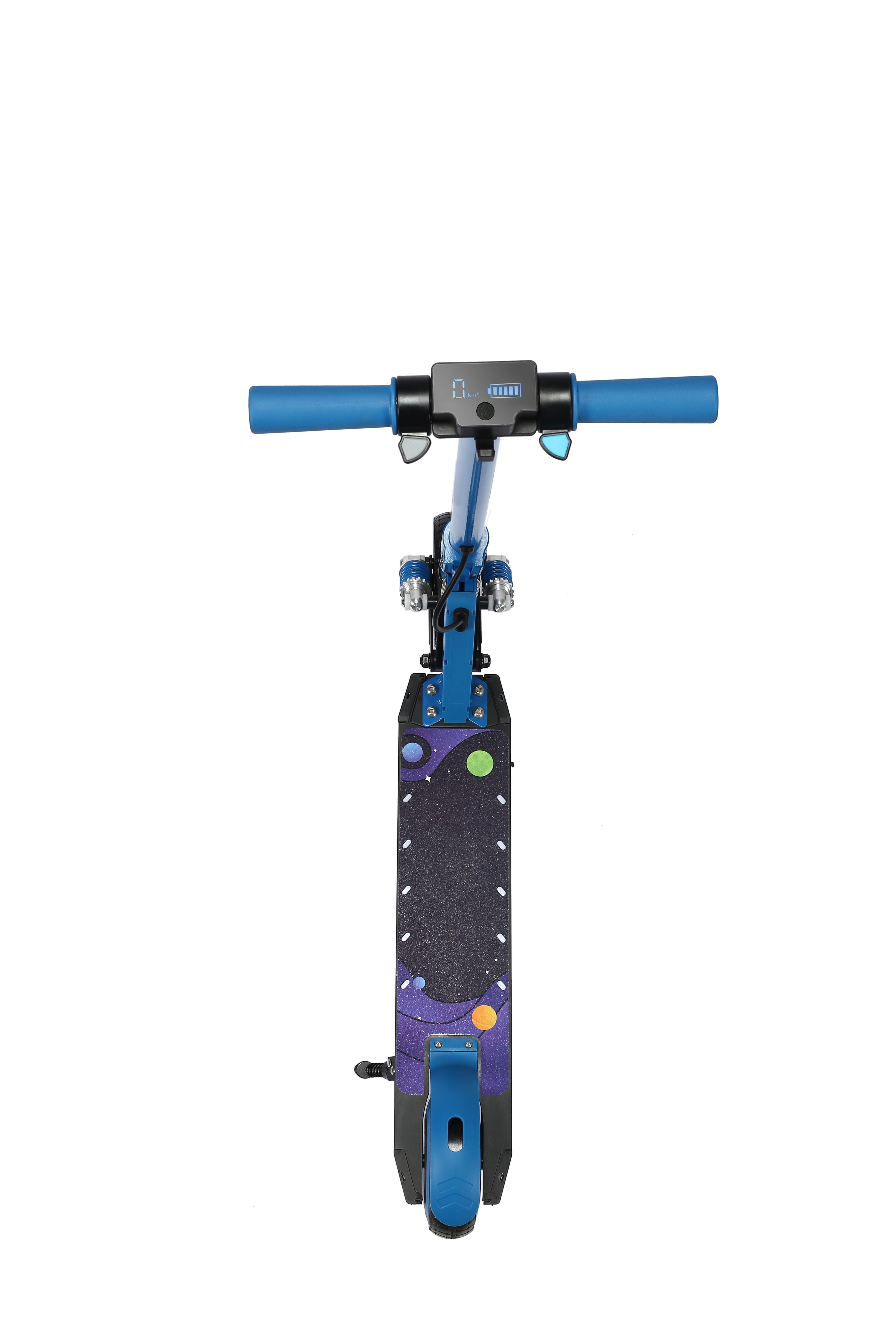 Blau-schwarzer Elektroroller mit Digitalanzeige und gemustertem Deck.