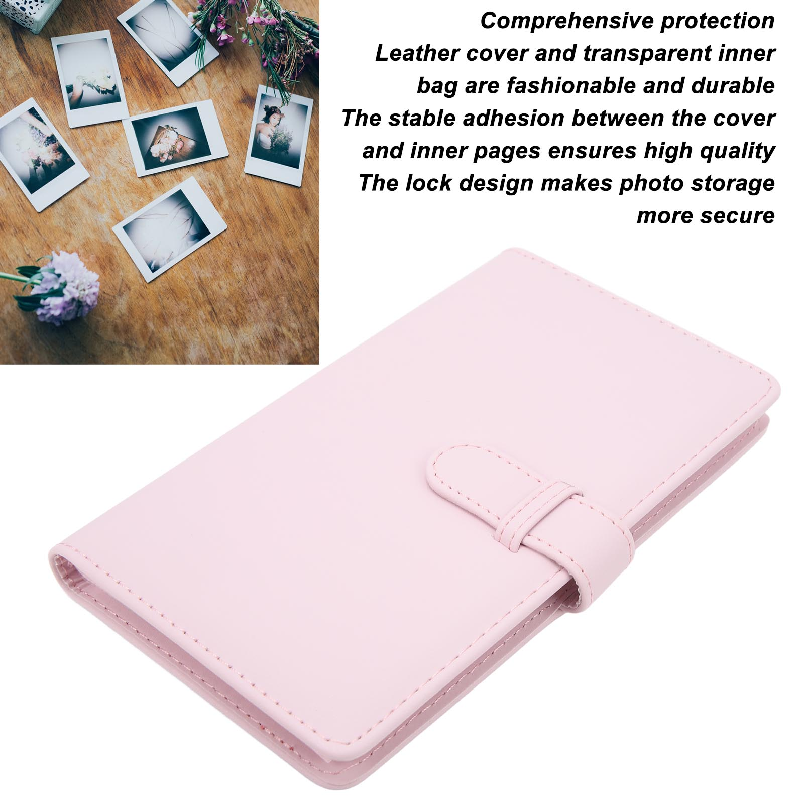 Rosa Leder-Fotoalbum mit Schnalle, umgeben von Fotos und Blumen auf einem Holztisch.