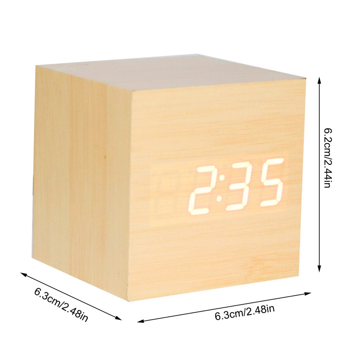 Ein digitaler Würfeluhr aus Holz, die "2:35" anzeigt, mit den Maßen 6,3 cm/2,48 Zoll.