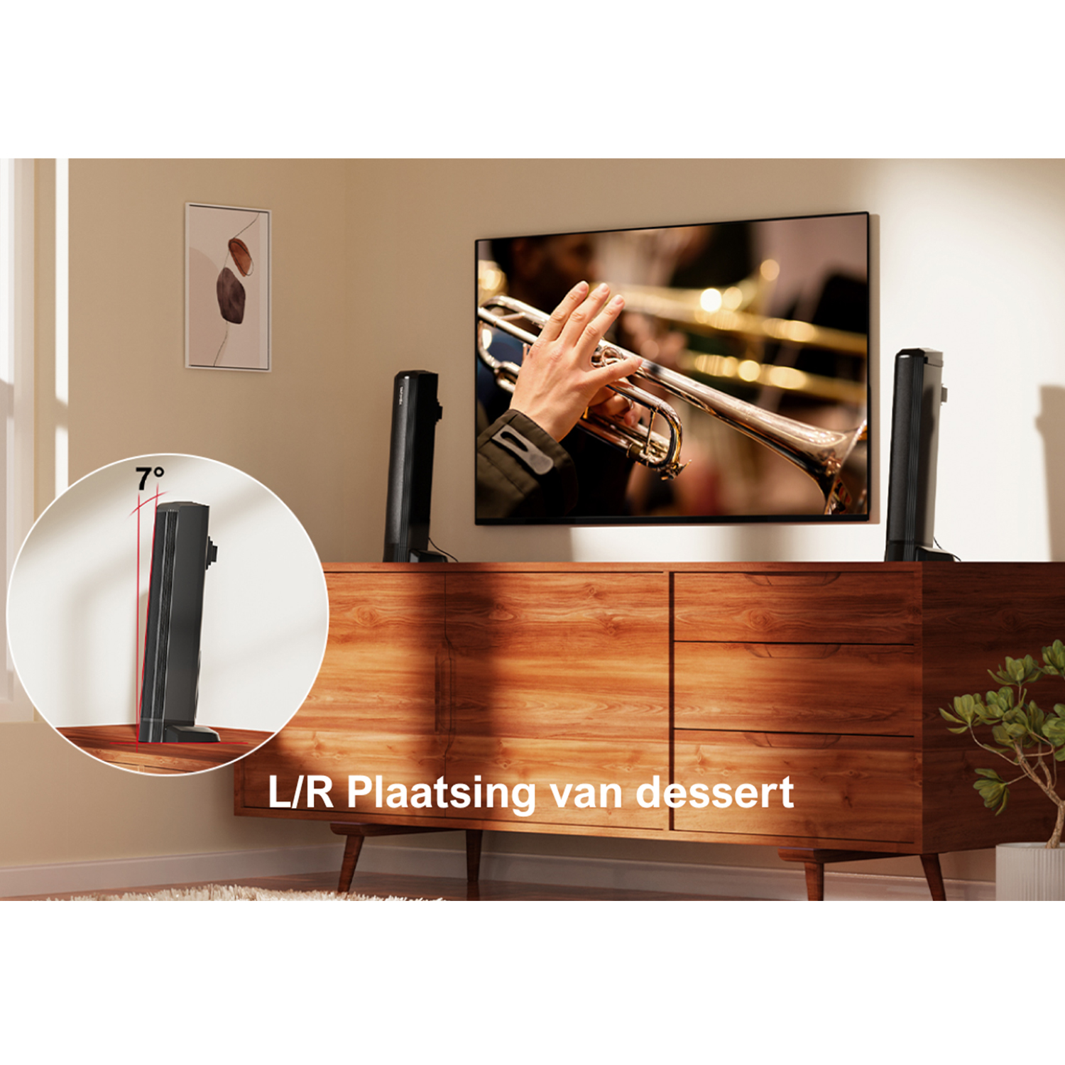 Een tv met luidsprekers op een houten kast. Links is een luidspreker onder een hoek van 7 graden geplaatst.