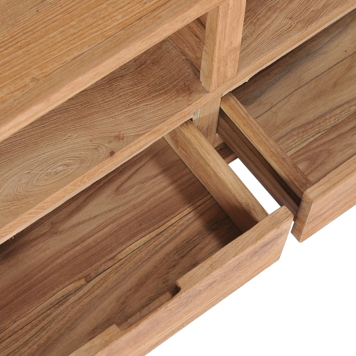 Offene Holzschublade in einer größeren Holzkonstruktion.