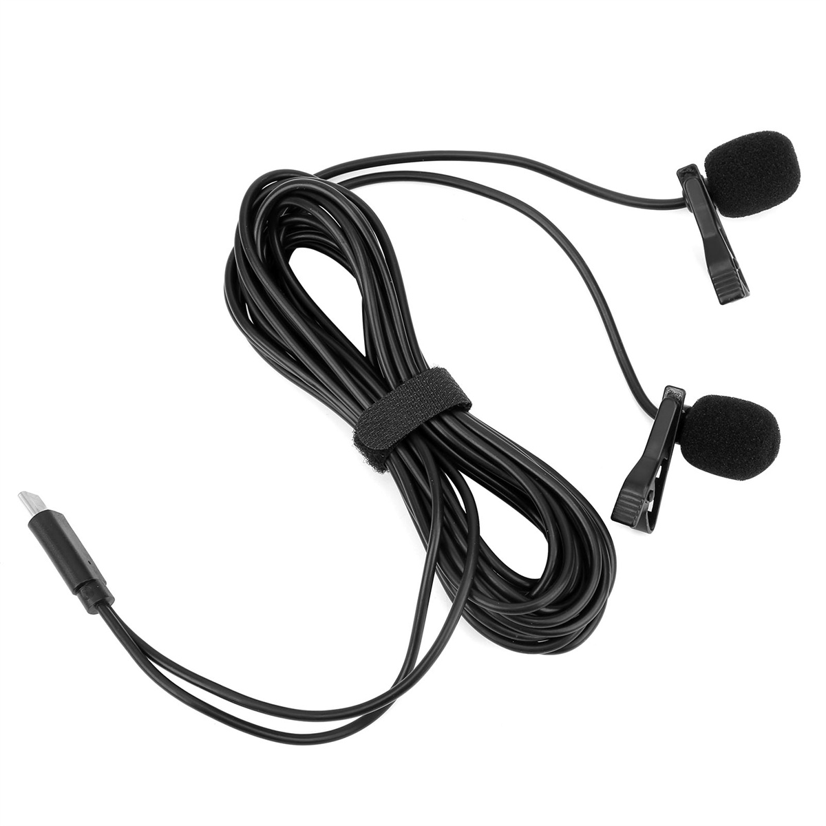 Zwei schwarze Ansteckmikrofone mit schwarzem Kabel. Das Kabel hat einen Klettverschluss und einen USB-C-Anschluss.