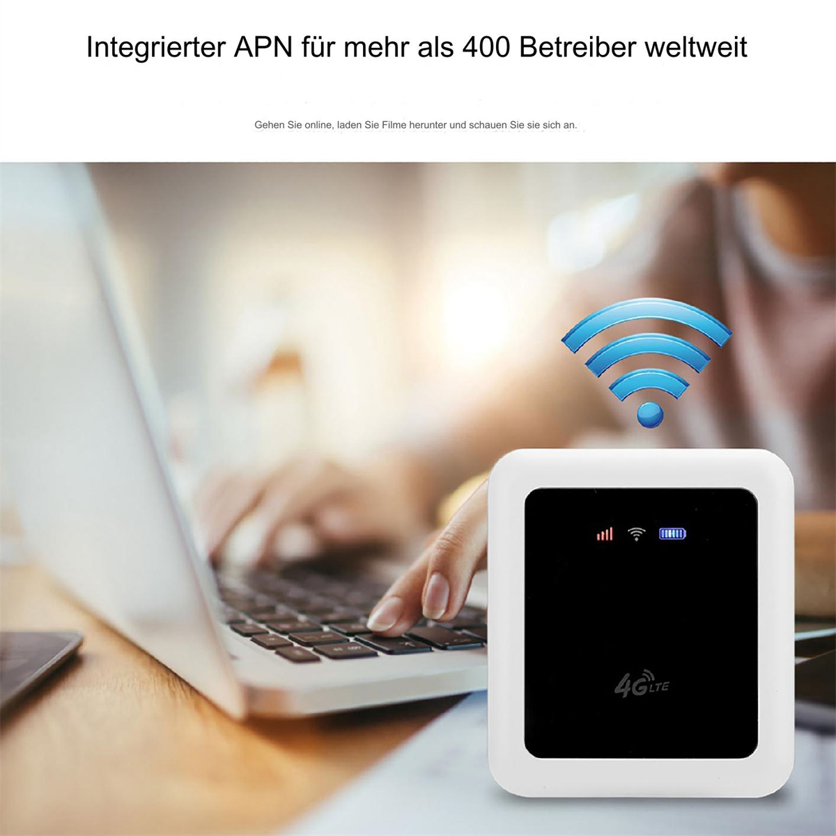 Ein weißer Router mit einem blauen WLAN-Symbol. Eine Person benutzt im Hintergrund einen Laptop.