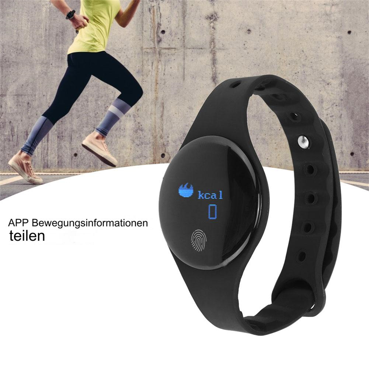 Schwarzer Fitness-Tracker am Handgelenk, mit einer Person, die im Hintergrund läuft, und kcal-Anzeige auf dem Bildschirm.