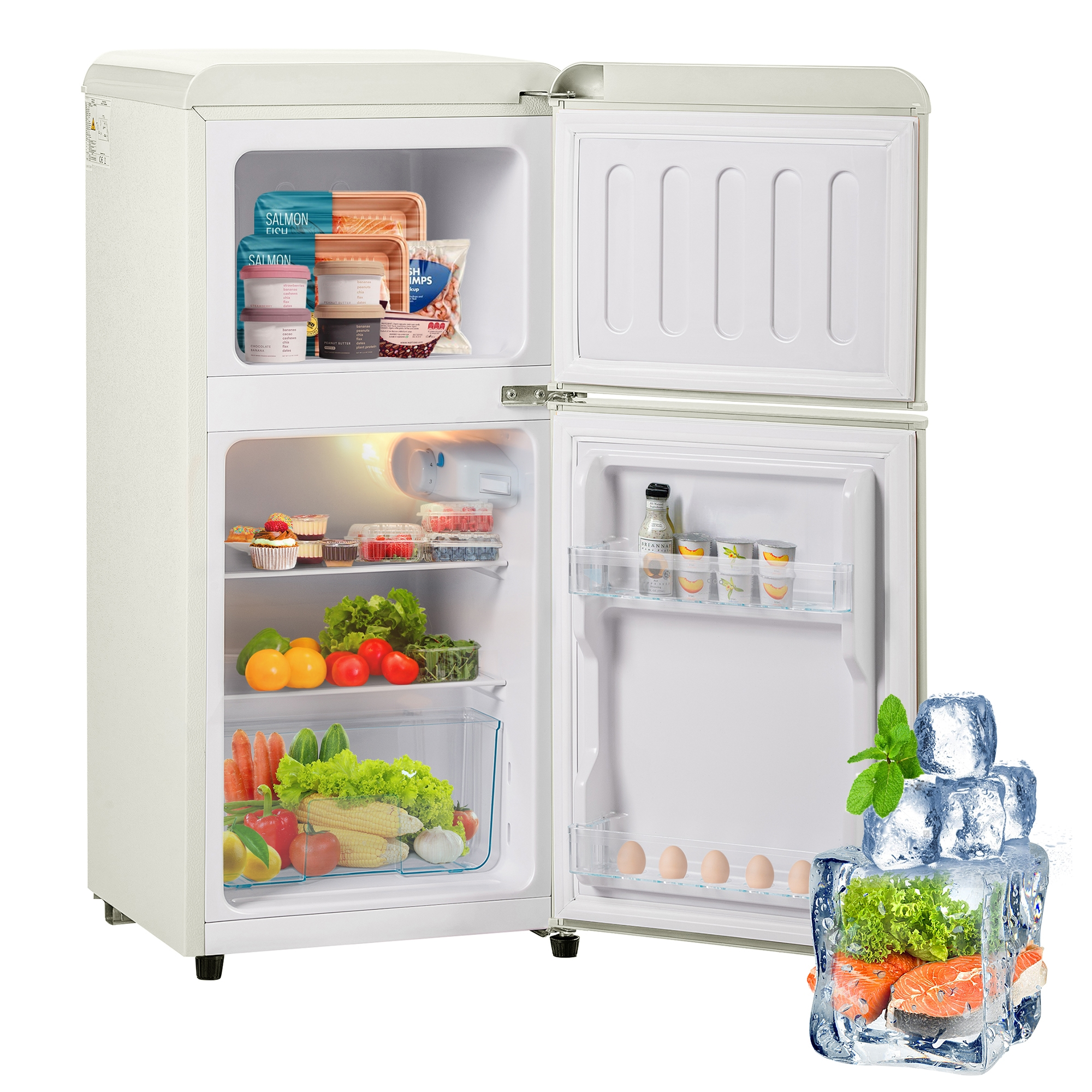 Geöffneter weißer Kühlschrank mit Essen. Eiswürfel und Essen in einem Eisblock daneben.