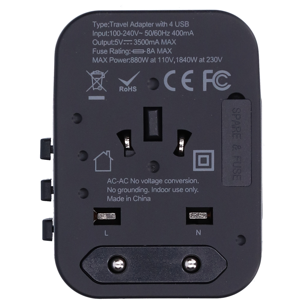 Schwarzer Reiseadapter mit verschiedenen Steckertypen und USB-Anschlüssen, Spezifikationen gedruckt.