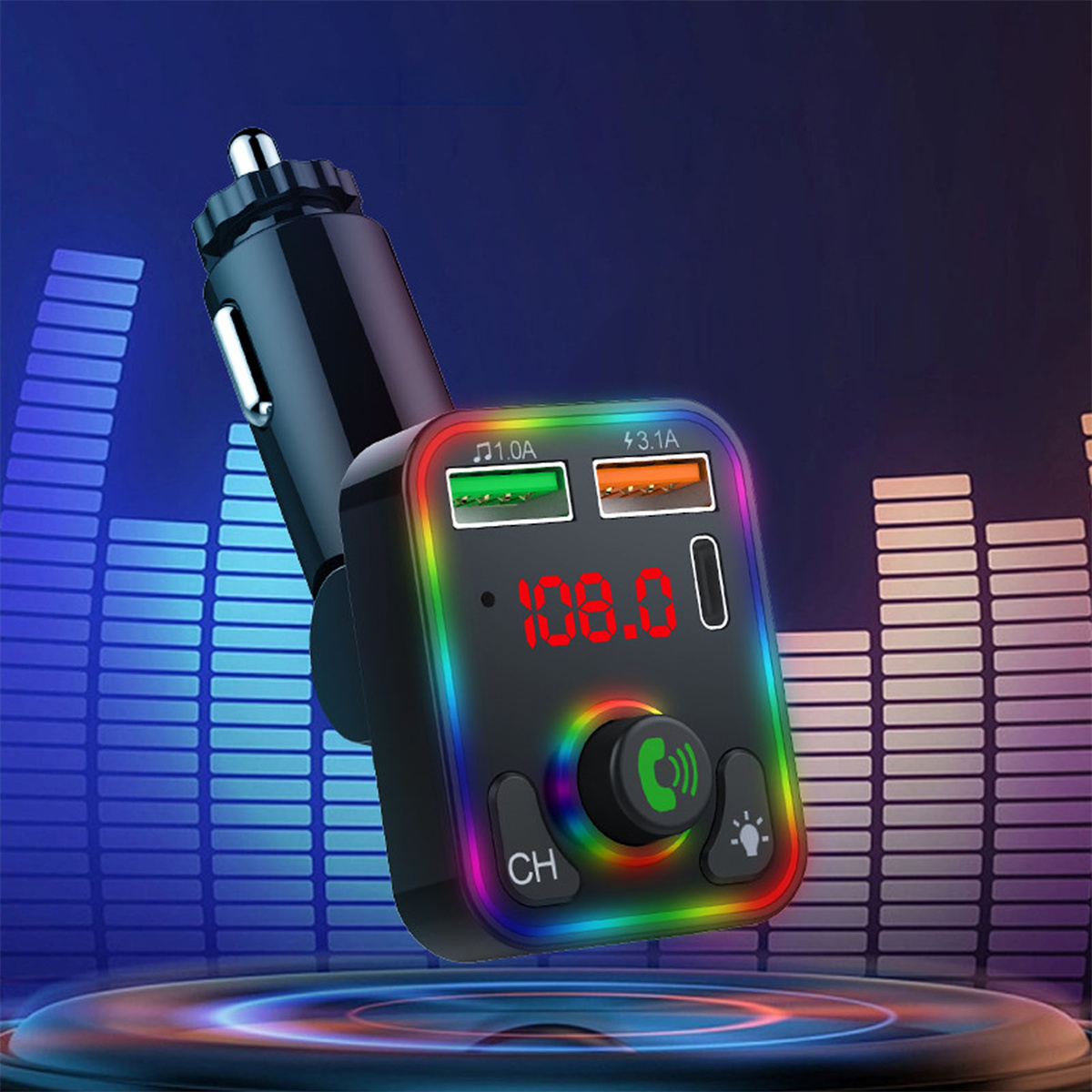 Autoladegerät mit farbenfroh beleuchteter Oberfläche. USB-Anschlüsse und eine CH-Taste sind sichtbar.