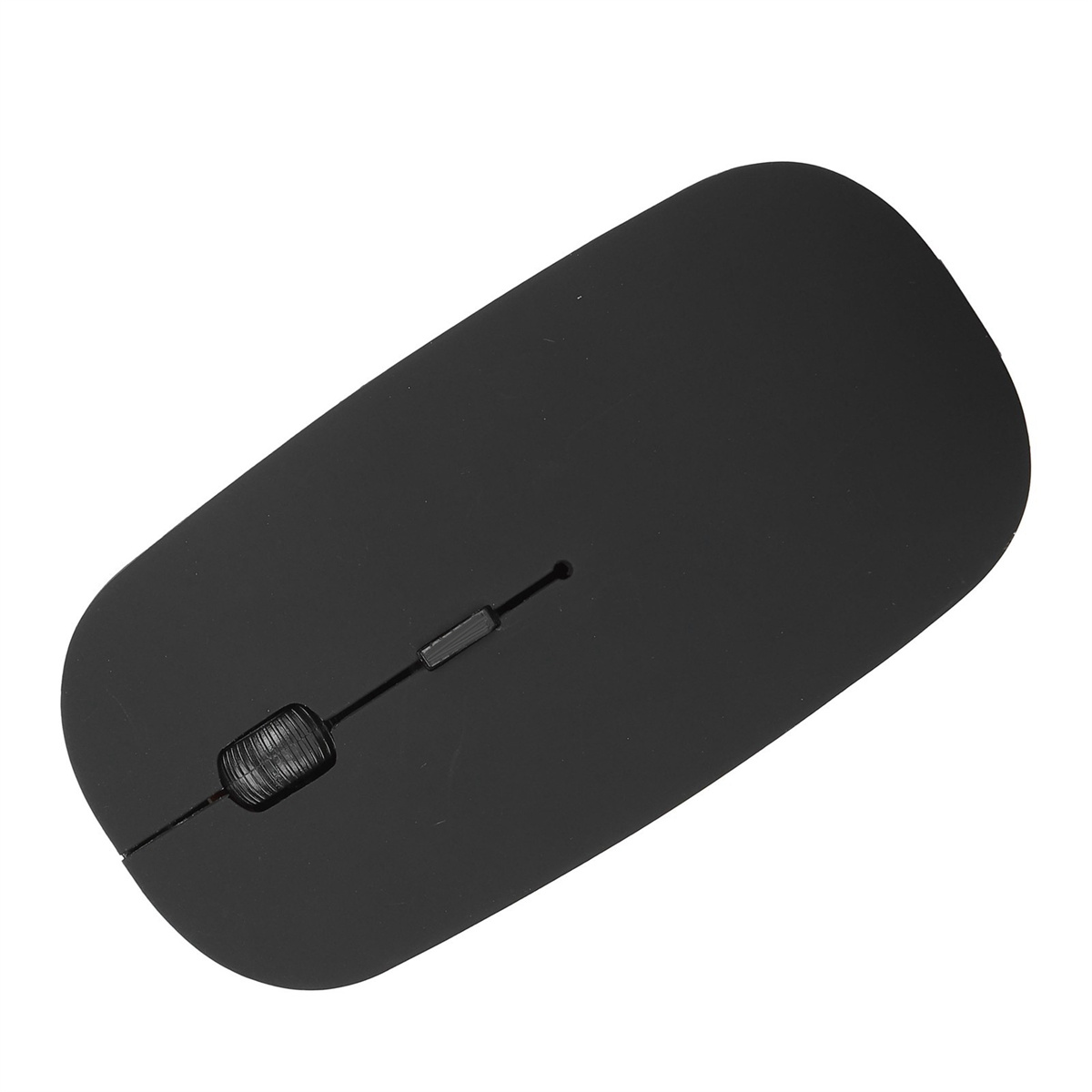 Eine schwarze kabellose Computermaus auf einer weißen Oberfläche. Die Maus hat ein Scrollrad und eine Taste.