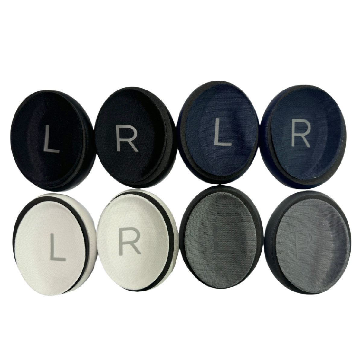 Osiem czarno-białych nauszników z oznaczeniami L i R. Białe tło.