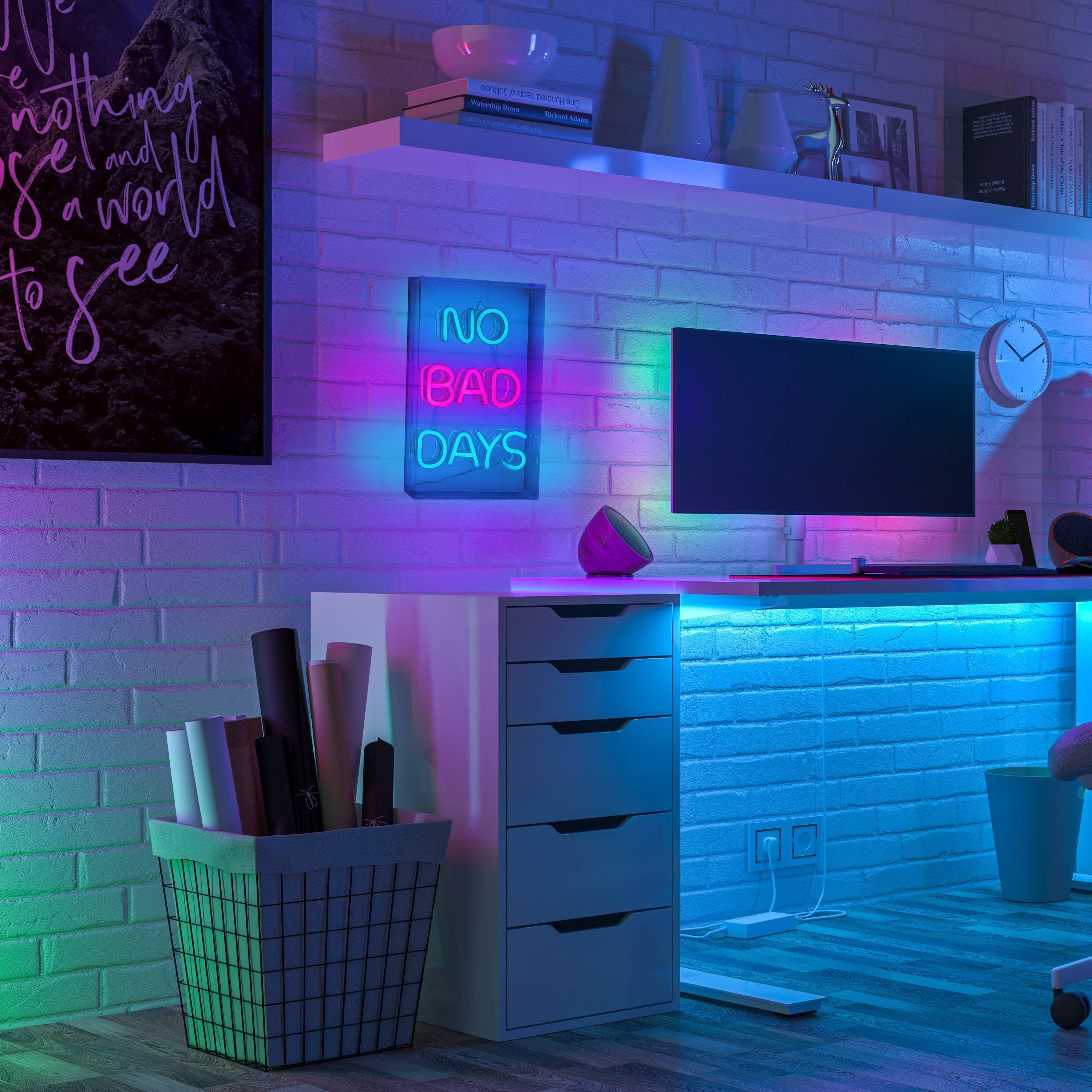 Modernes Büro mit einem Neon-Schild mit der Aufschrift 'NO BAD DAYS'. Schreibtisch mit Monitor, Schubladen und Pflanzen.