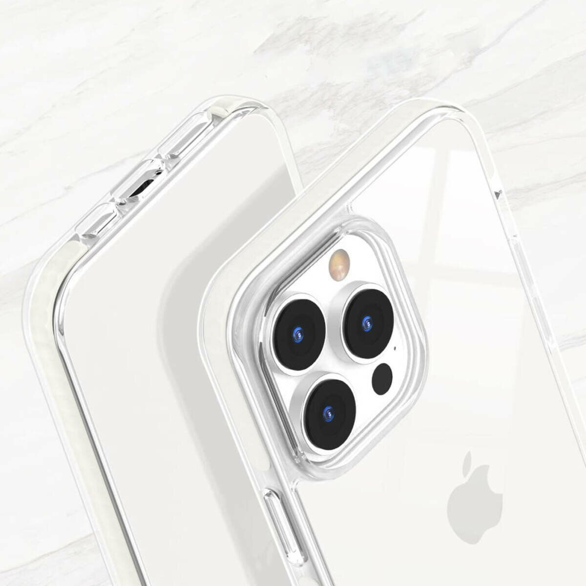 Custodia trasparente per telefono con tripla fotocamera, retro di un'altra visibile.