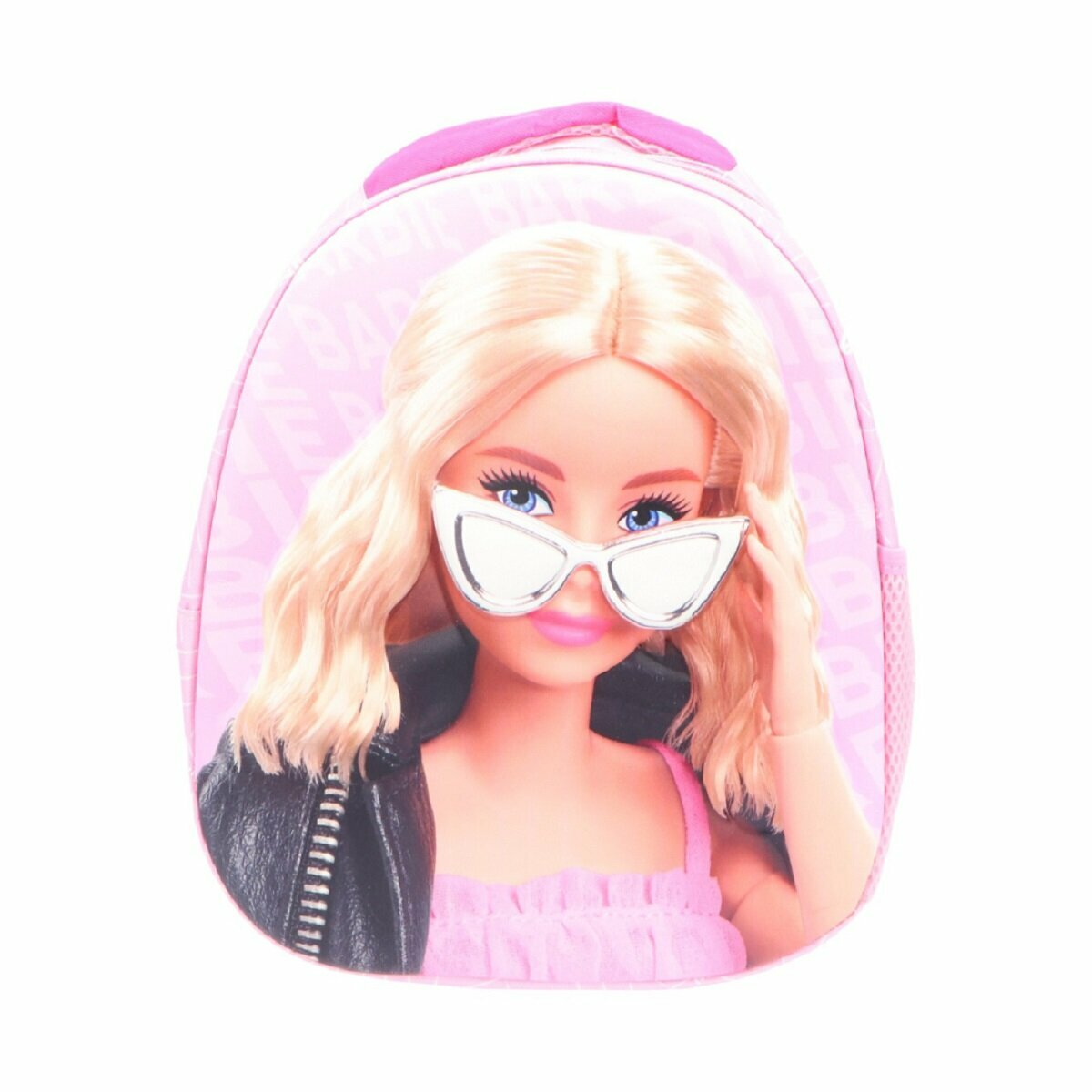 Rosa Barbie-Rucksack mit Puppengesicht, Sonnenbrille. Der Hintergrund ist weiß.