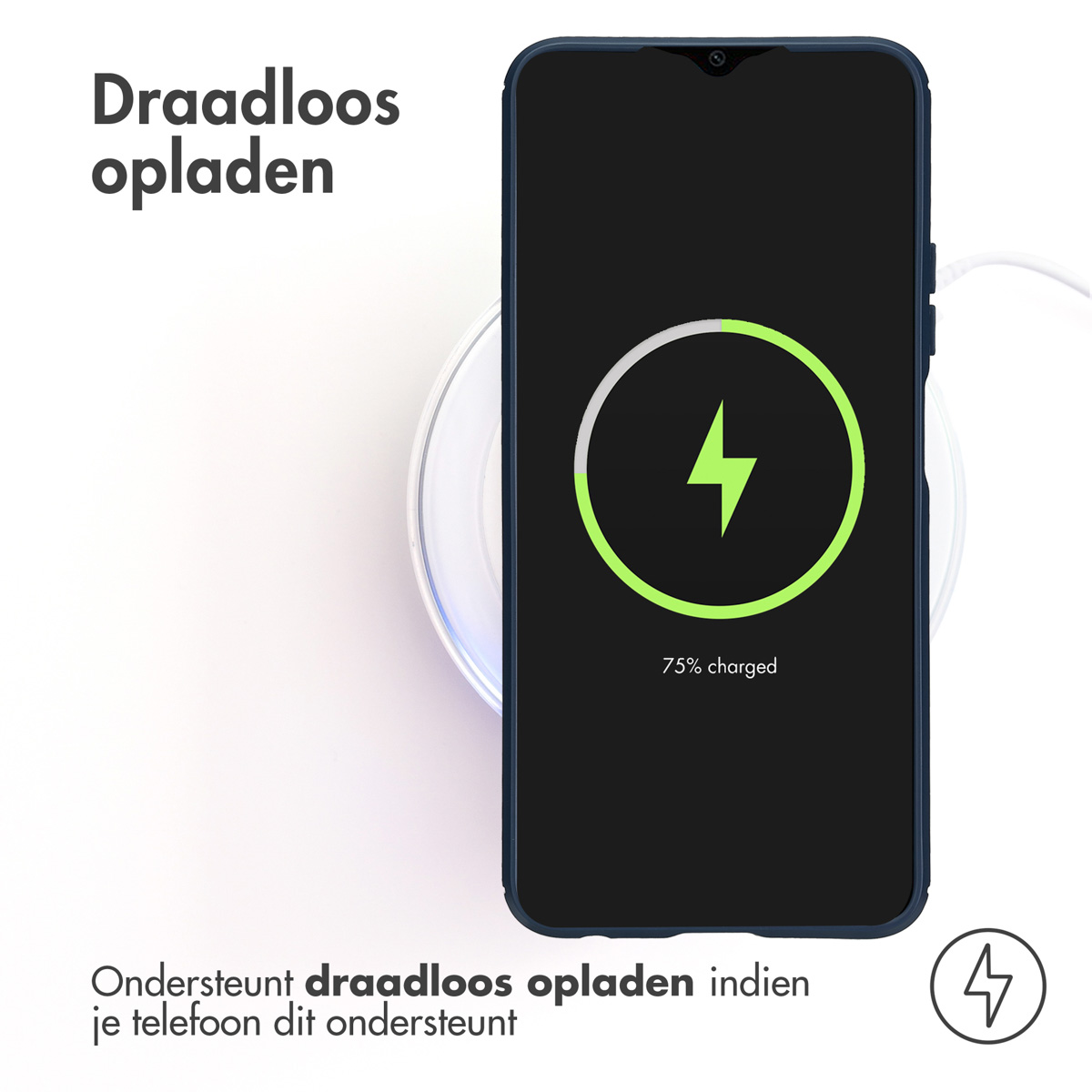 Een telefoon die draadloos oplaadt. Het scherm toont 75% opgeladen met een groene bliksem.