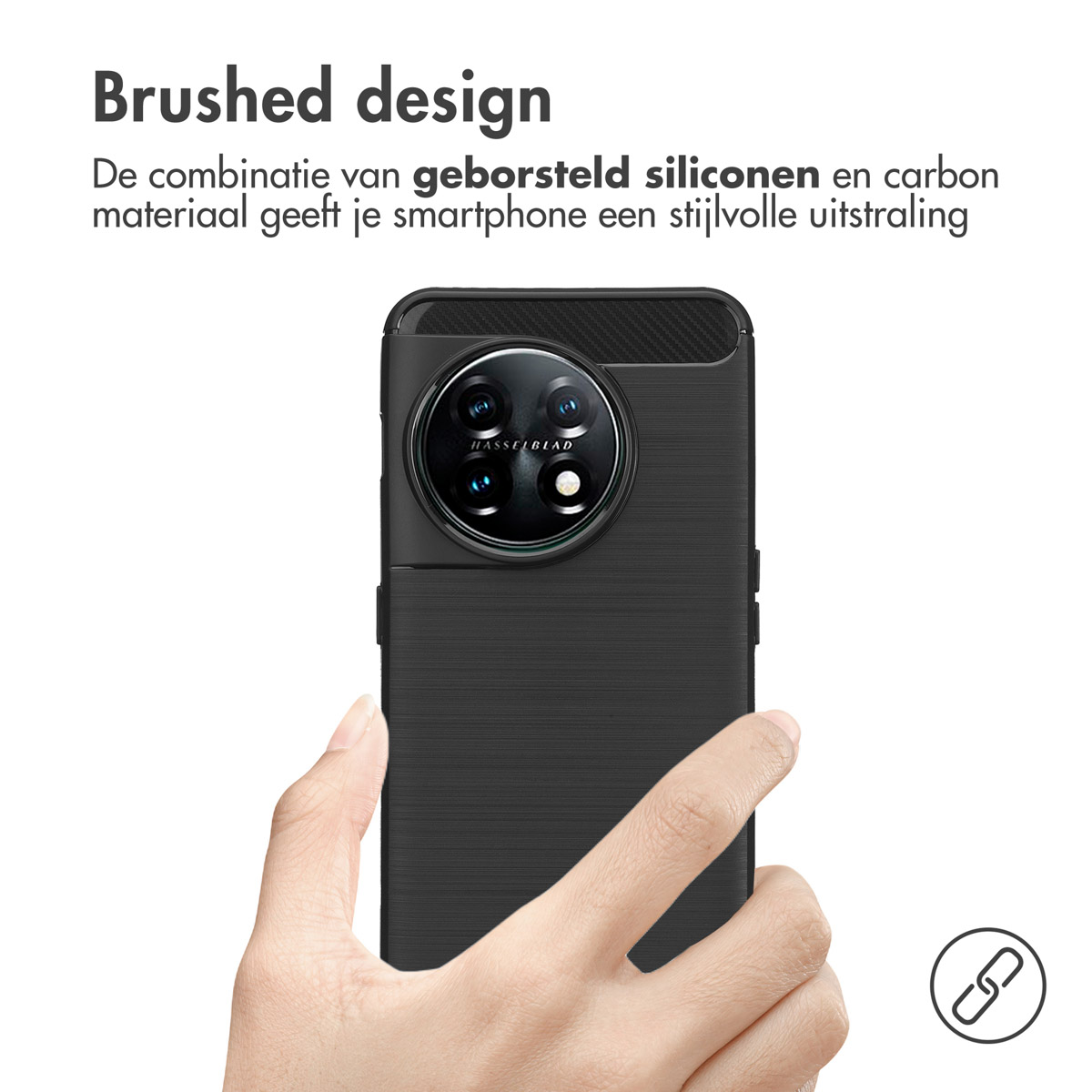 Une coque de téléphone noire avec un design brossé, une main la tenant. Le texte dit design brossé.