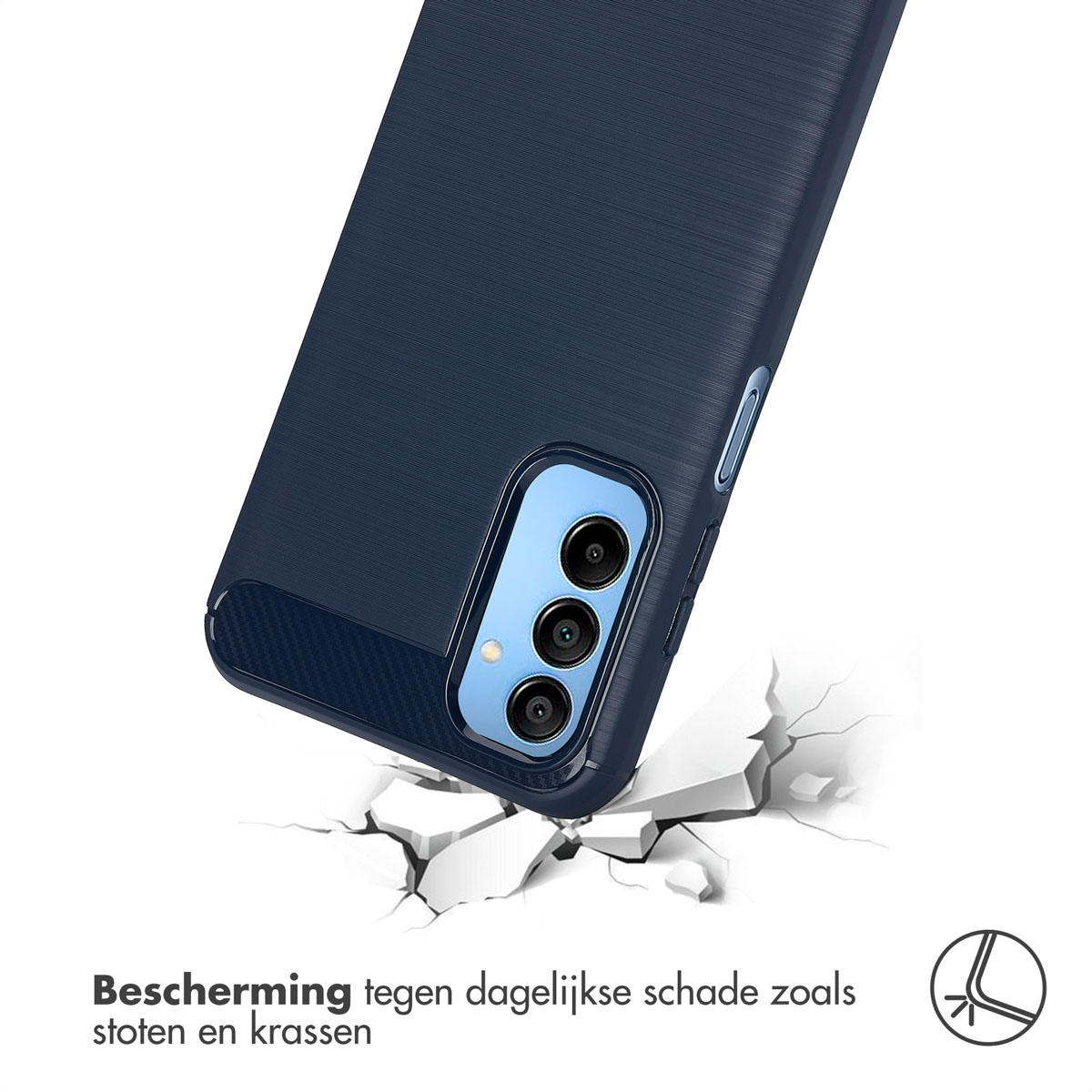 Coque de téléphone bleu foncé avec une bosse pour l'appareil photo. La coque est légèrement endommagée, avec des fissures au sol.