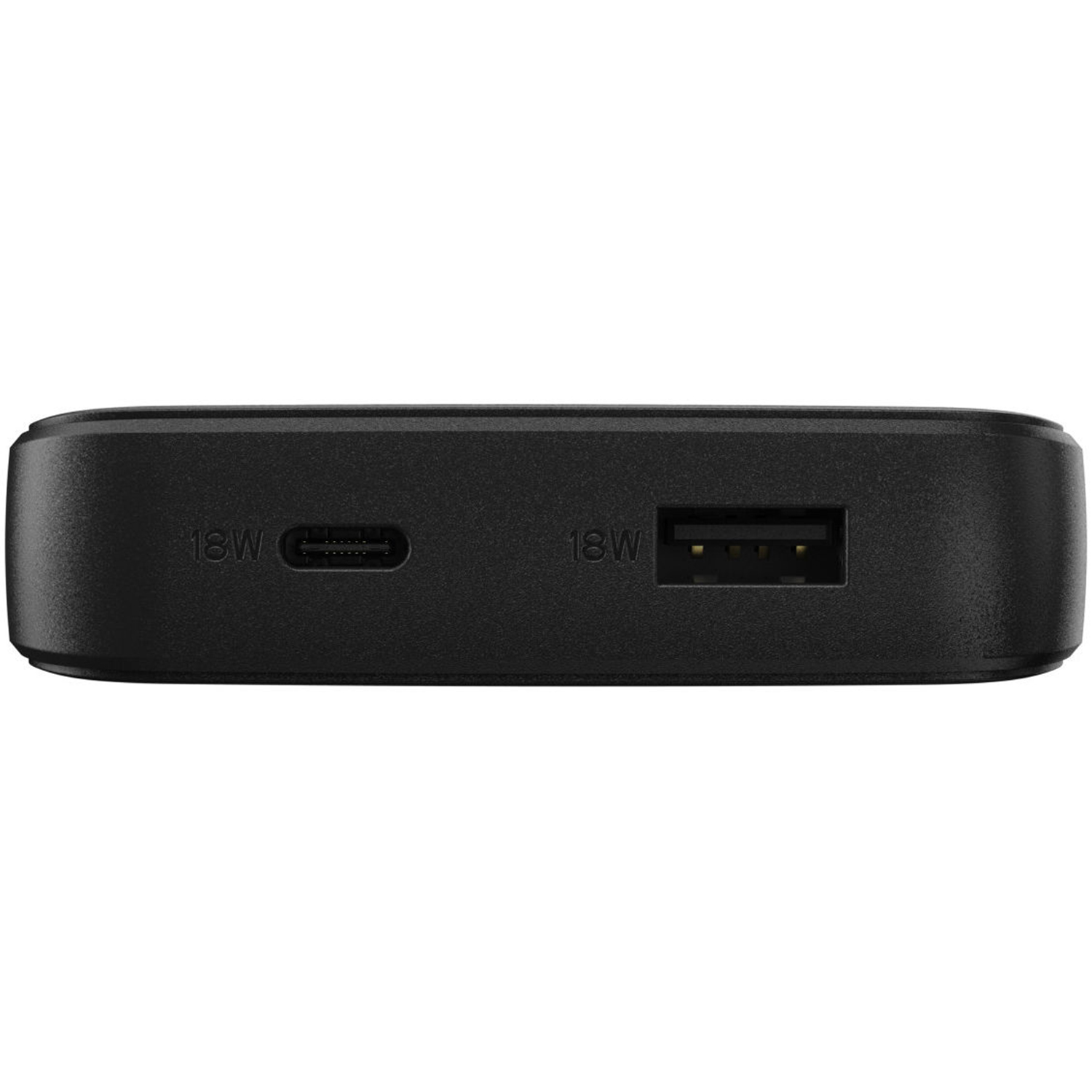 Een zwarte powerbank met een USB-C-poort en een USB-A-poort tegen een witte achtergrond.