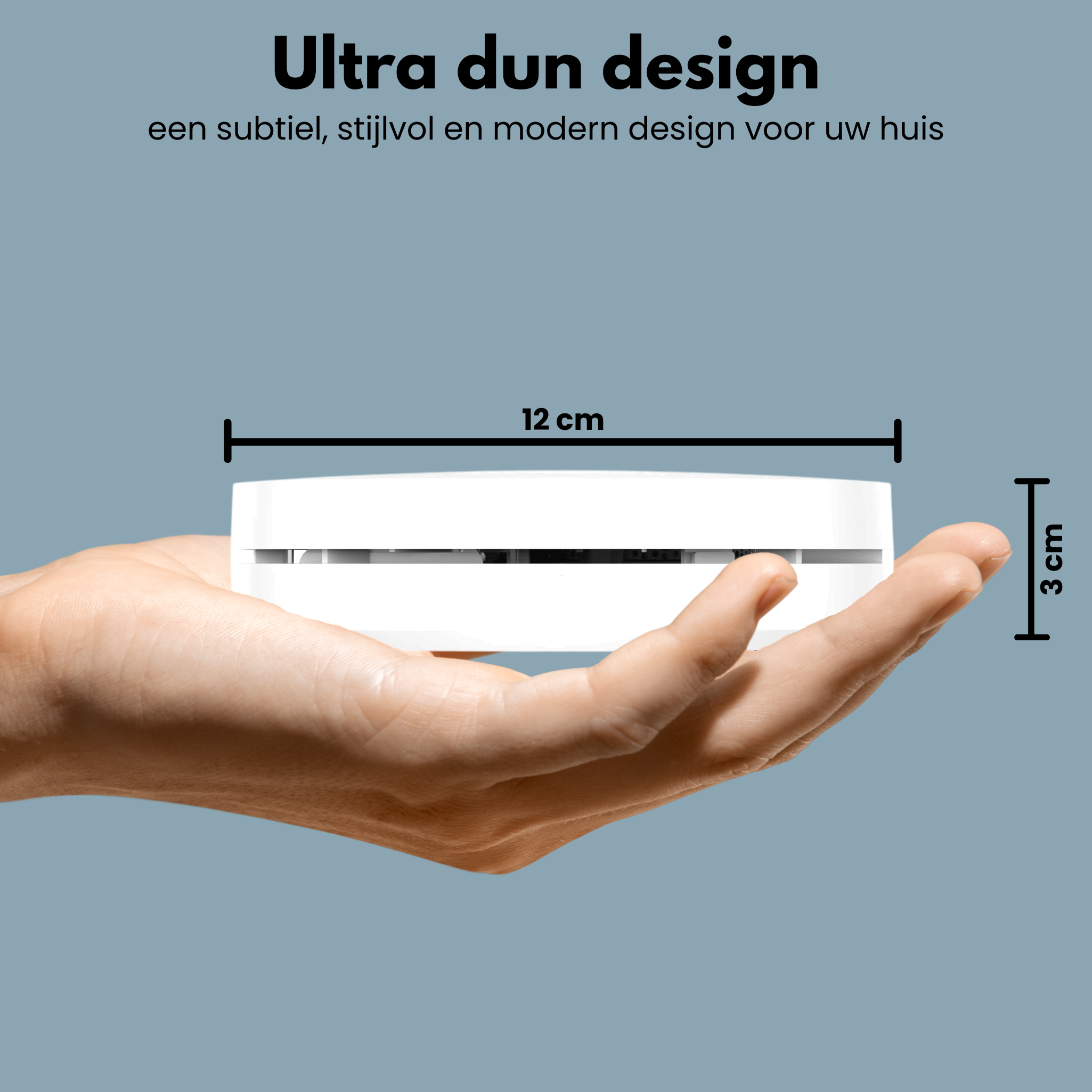 Hand hält weißes Gerät. Text: Ultradünnes Design, 12 cm breit, 3 cm hoch.