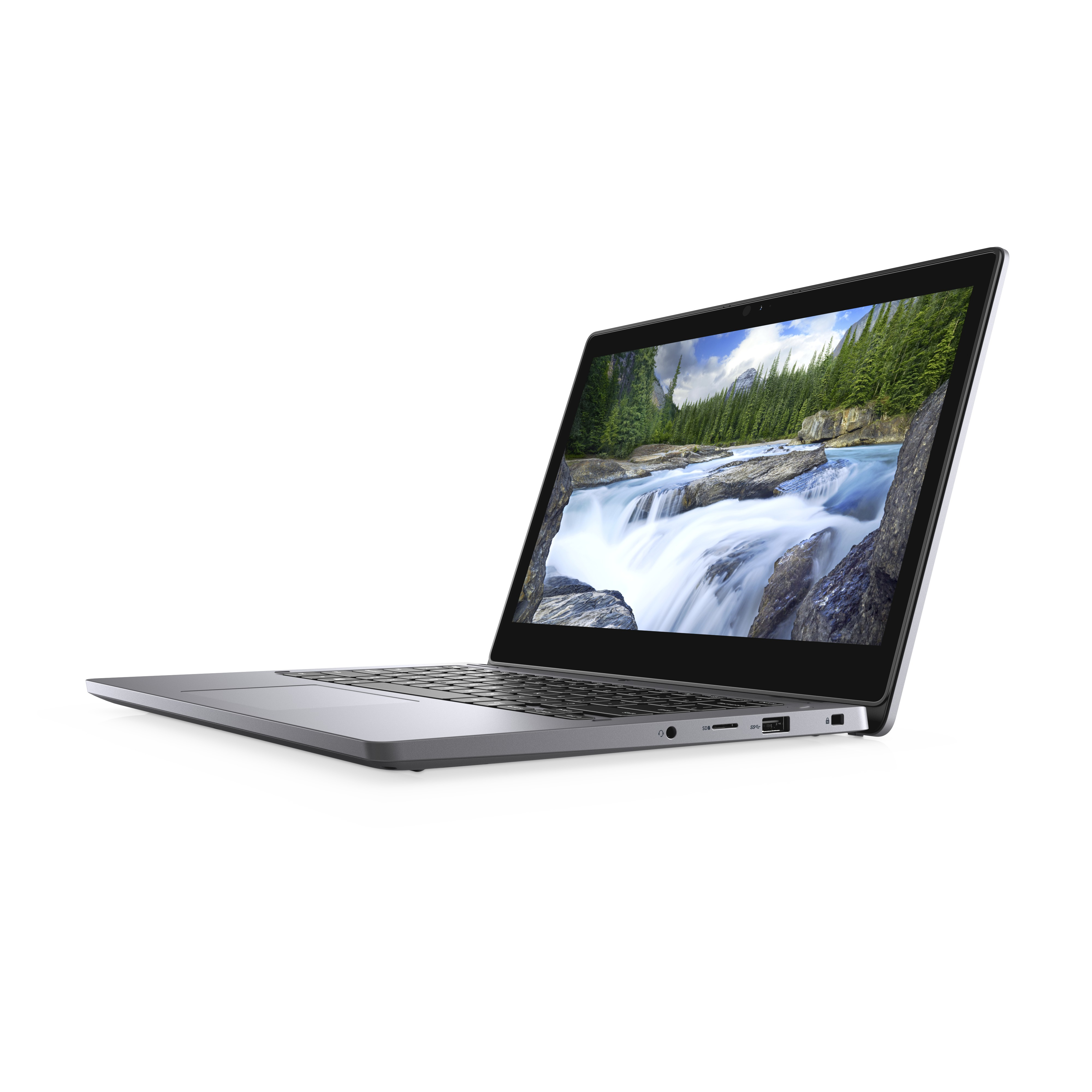 Een zilveren laptop met een scherm dat een watervalscène weergeeft, geïsoleerd op een witte achtergrond.