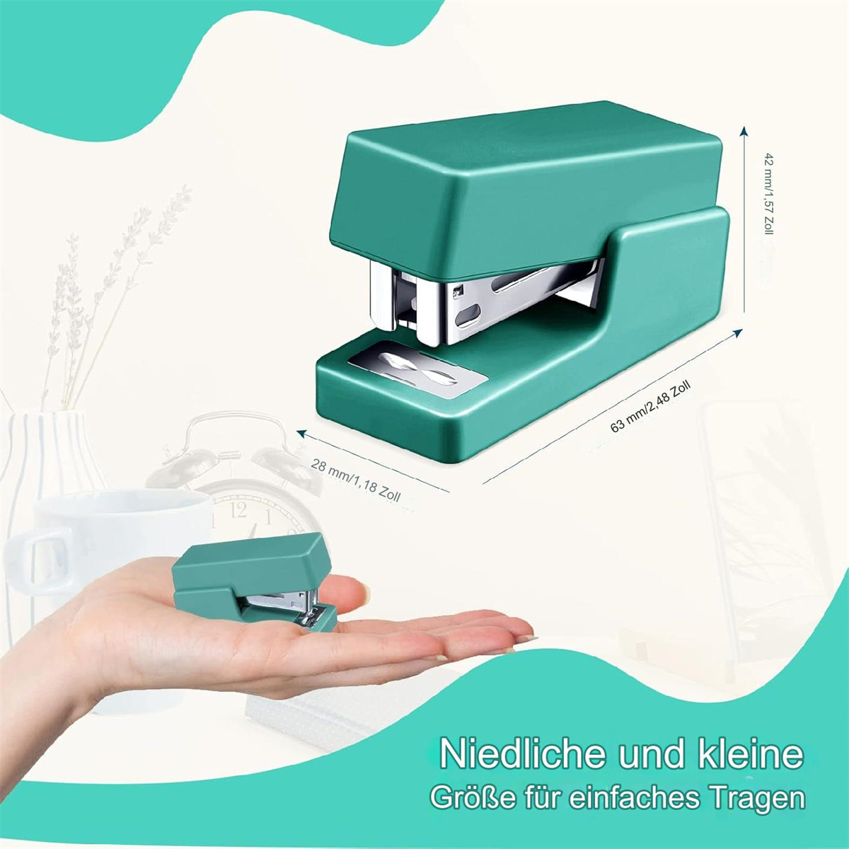 Ein grüner Tacker mit Abmessungen und ein kleinerer Tacker in einer Hand. Text: 'Niedliche und kleine'.