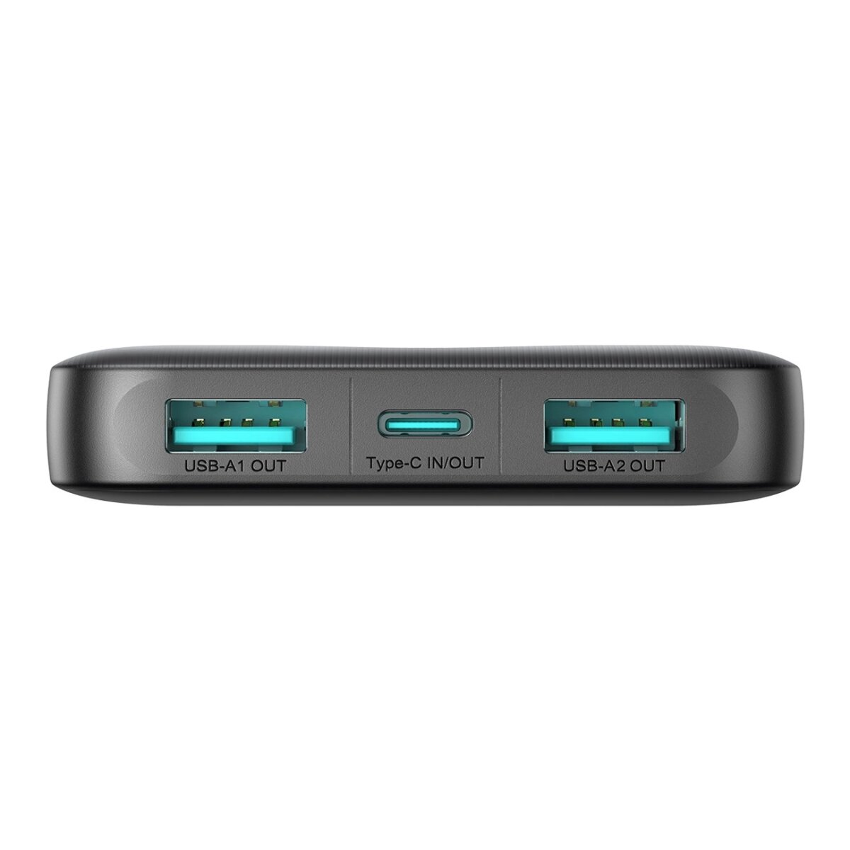 Czarny power bank z trzema portami USB. Białe tło.