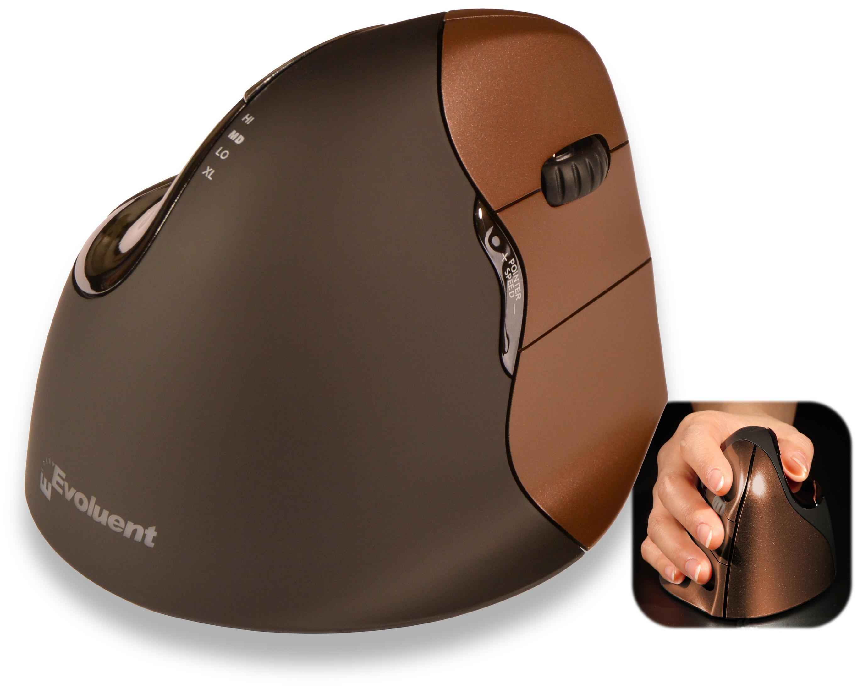 Ergonomische Maus, braun und schwarz, mit Hand, die sie benutzt.