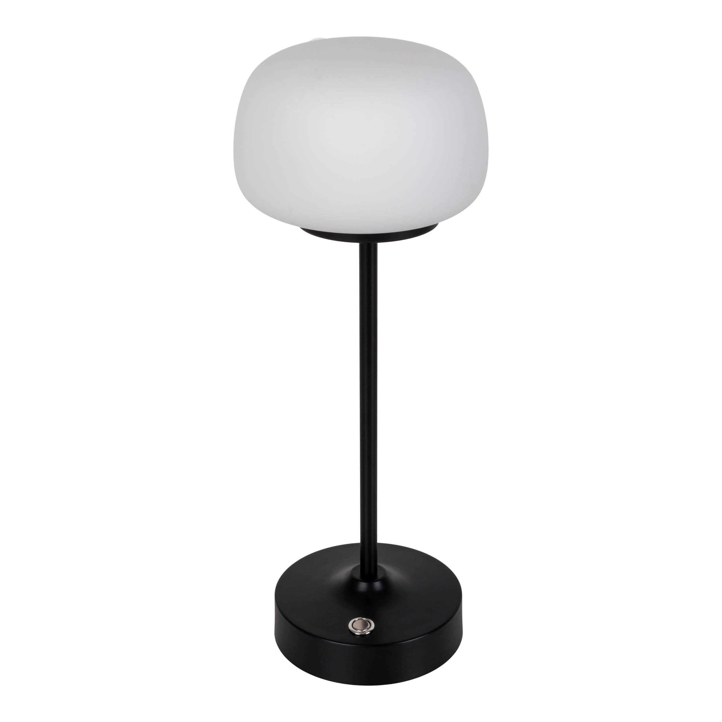 Schwarze Tischlampe mit rundem Fuß und weißem, abgerundetem Lampenschirm. Der Hintergrund ist weiß.