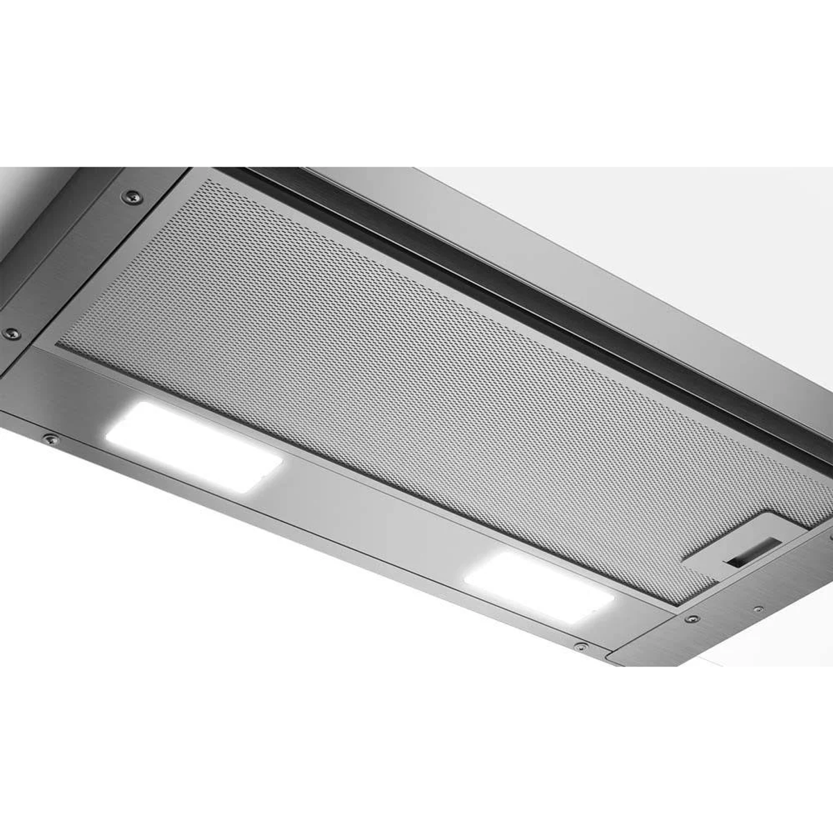 Primer plano de una campana extractora de acero inoxidable con dos luces y un filtro de malla. La vista está en ángulo hacia arriba.