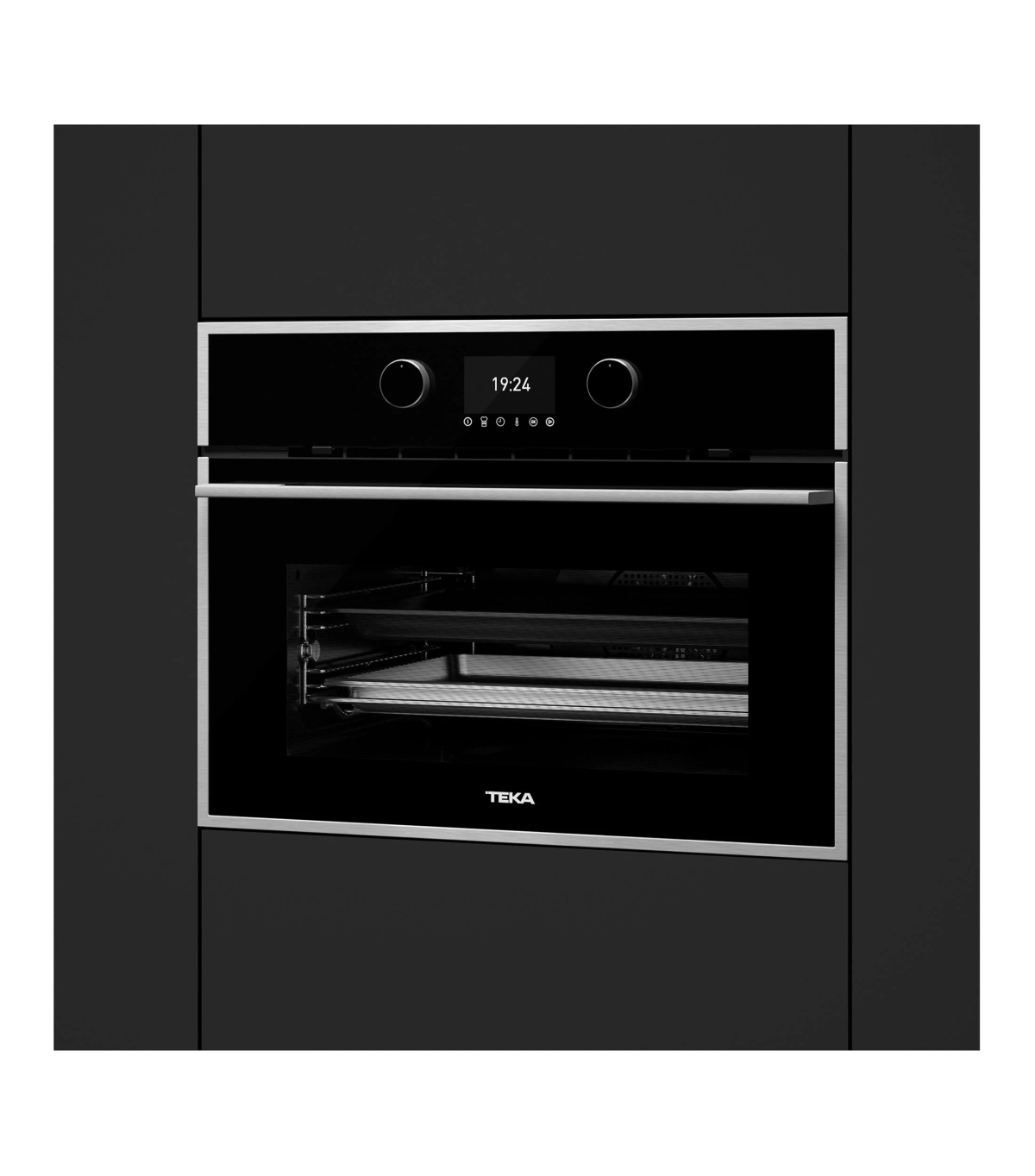 Horno moderno con pantalla digital y dos mandos. La marca Teka es visible.