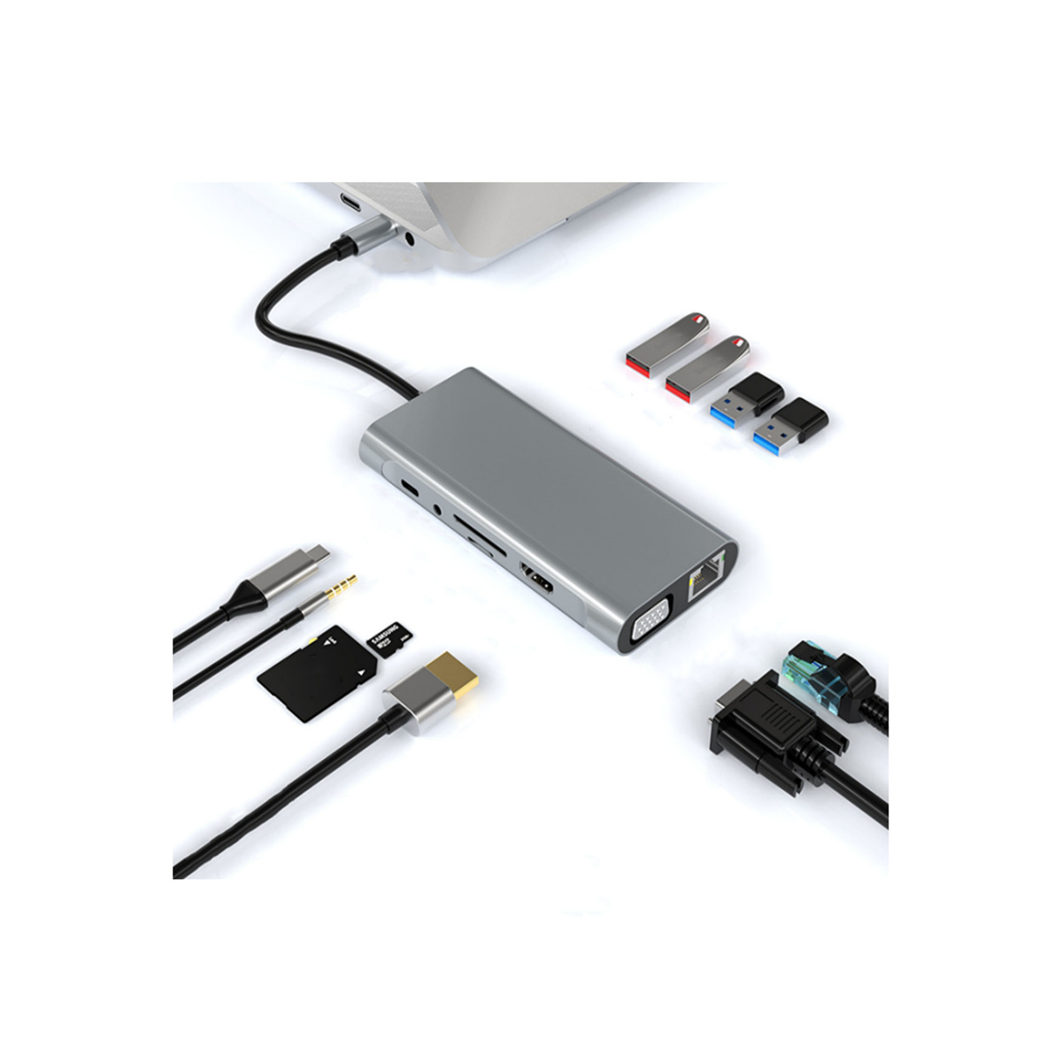 Silberner Hub mit Anschlüssen, verbunden mit einem Laptop und Zubehör, einschließlich USB-Laufwerken und Kabeln.