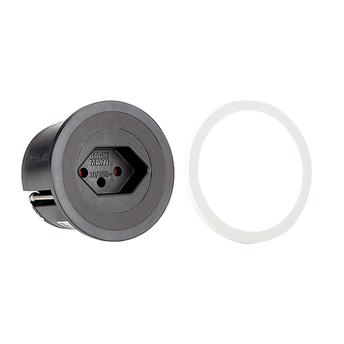 Czarna gniazdo elektryczne i biały pierścień na białym tle. Widoczne szczegóły.