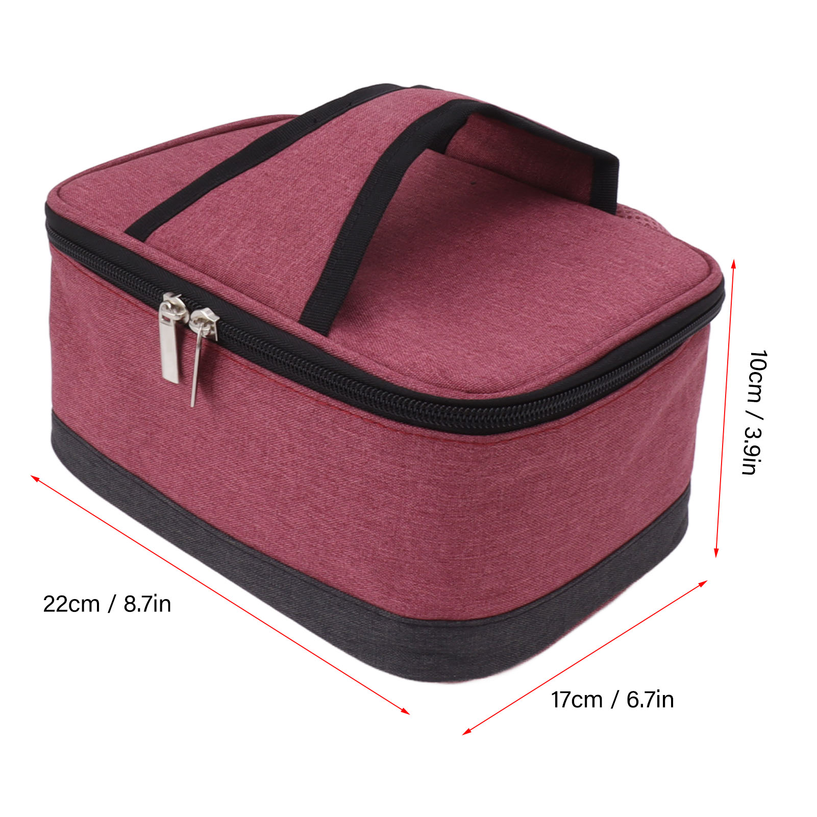 Burgunderrote Lunchtasche mit schwarzem Griff und Reißverschluss. Abmessungen: 22 cm x 17 cm x 10 cm. Weißer Hintergrund.