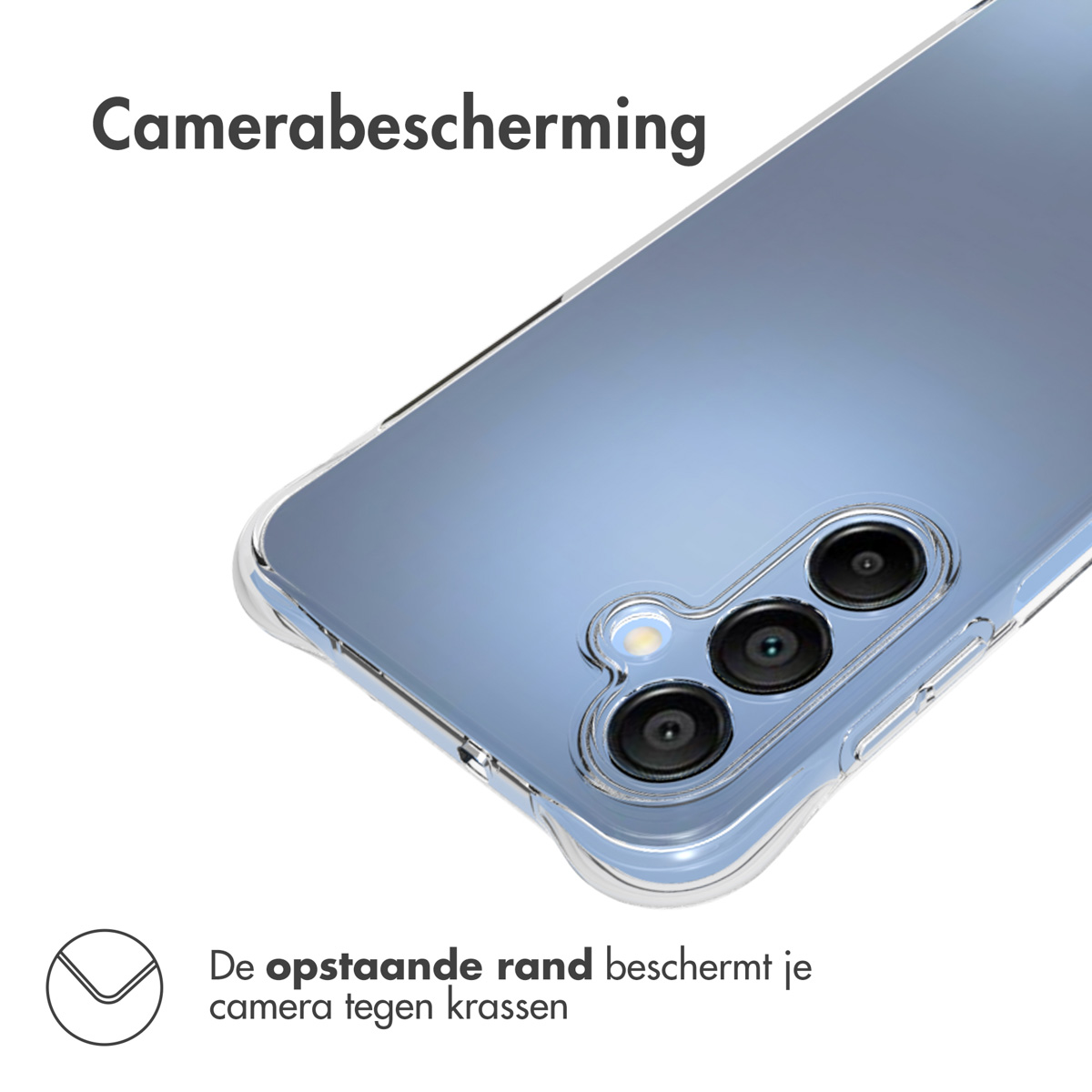 Transparante telefoonhoes op blauwe telefoon met cameralenzen. Tekst geeft aan dat de rand de camera beschermt.