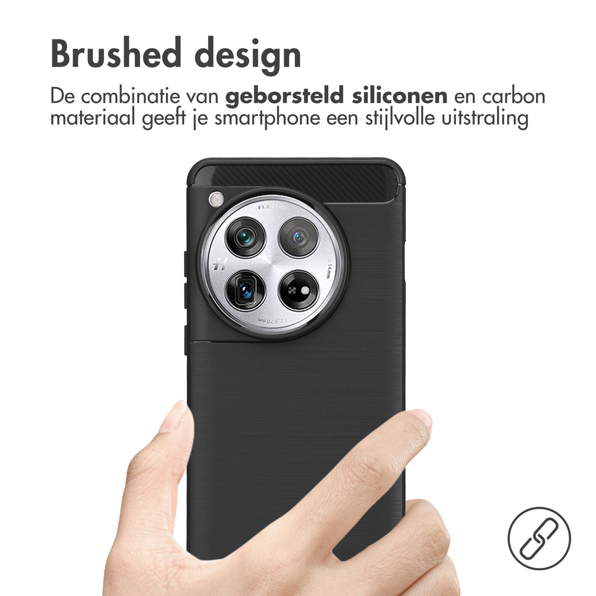 Mano che tiene un telefono nero con un design spazzolato. Testo: 'Design spazzolato'.