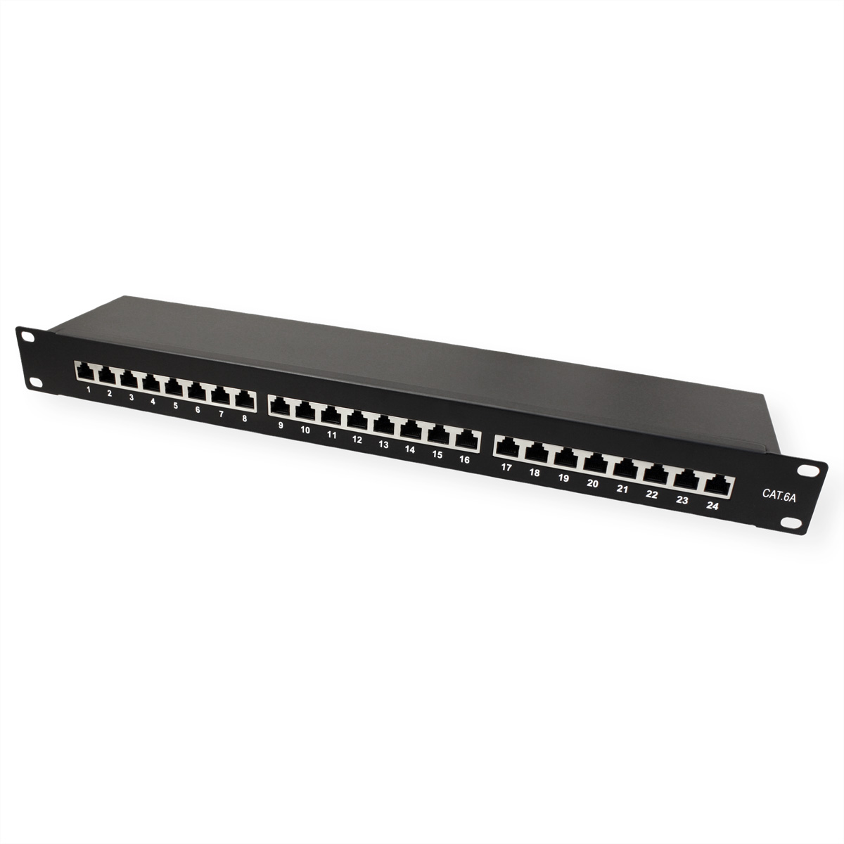 Un panneau de brassage réseau noir avec 24 ports numérotés de 1 à 24. Étiquette CAT.6A.