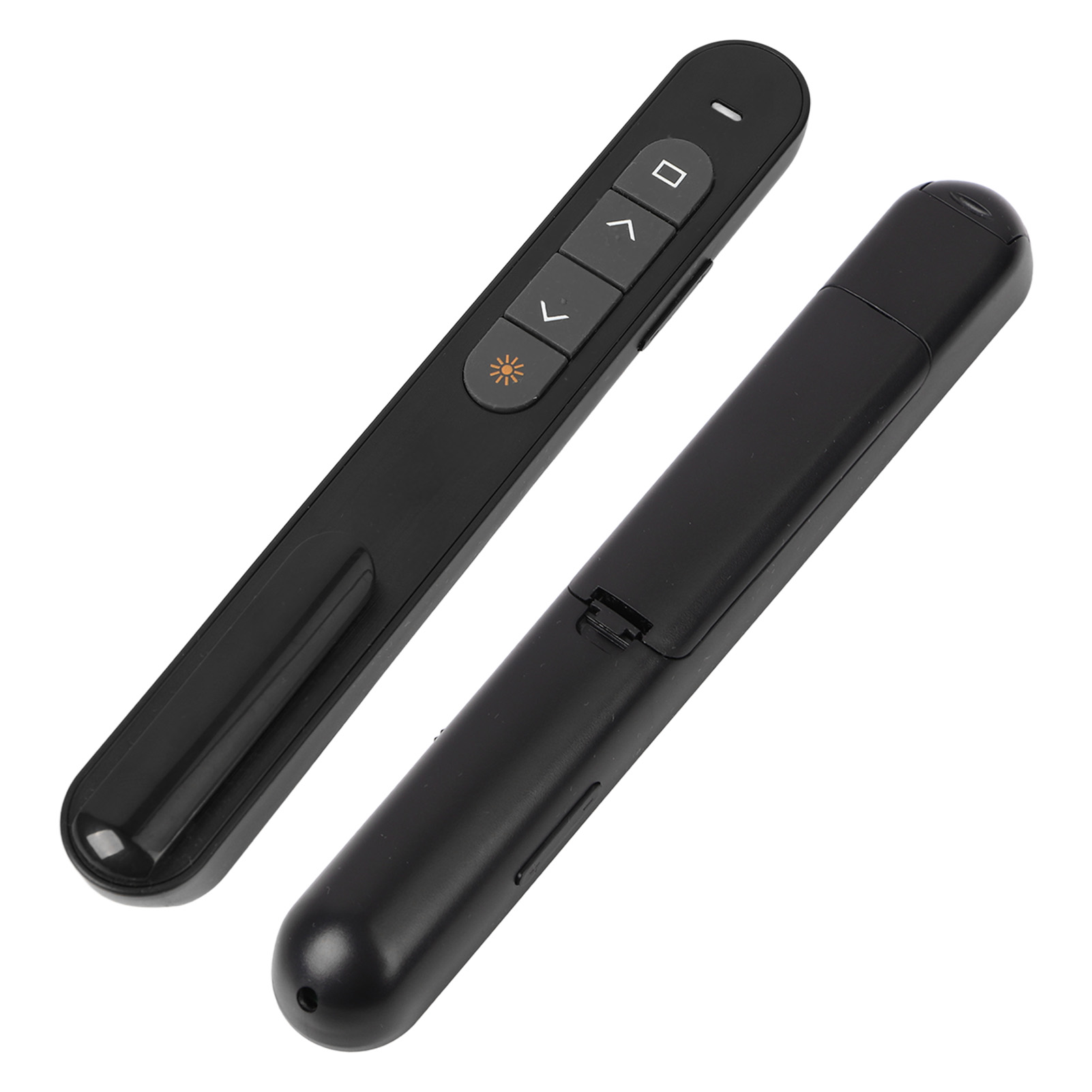Zwei schwarze Präsentations-Clicker mit Knöpfen und einem Batteriefach, auf weißer Oberfläche.