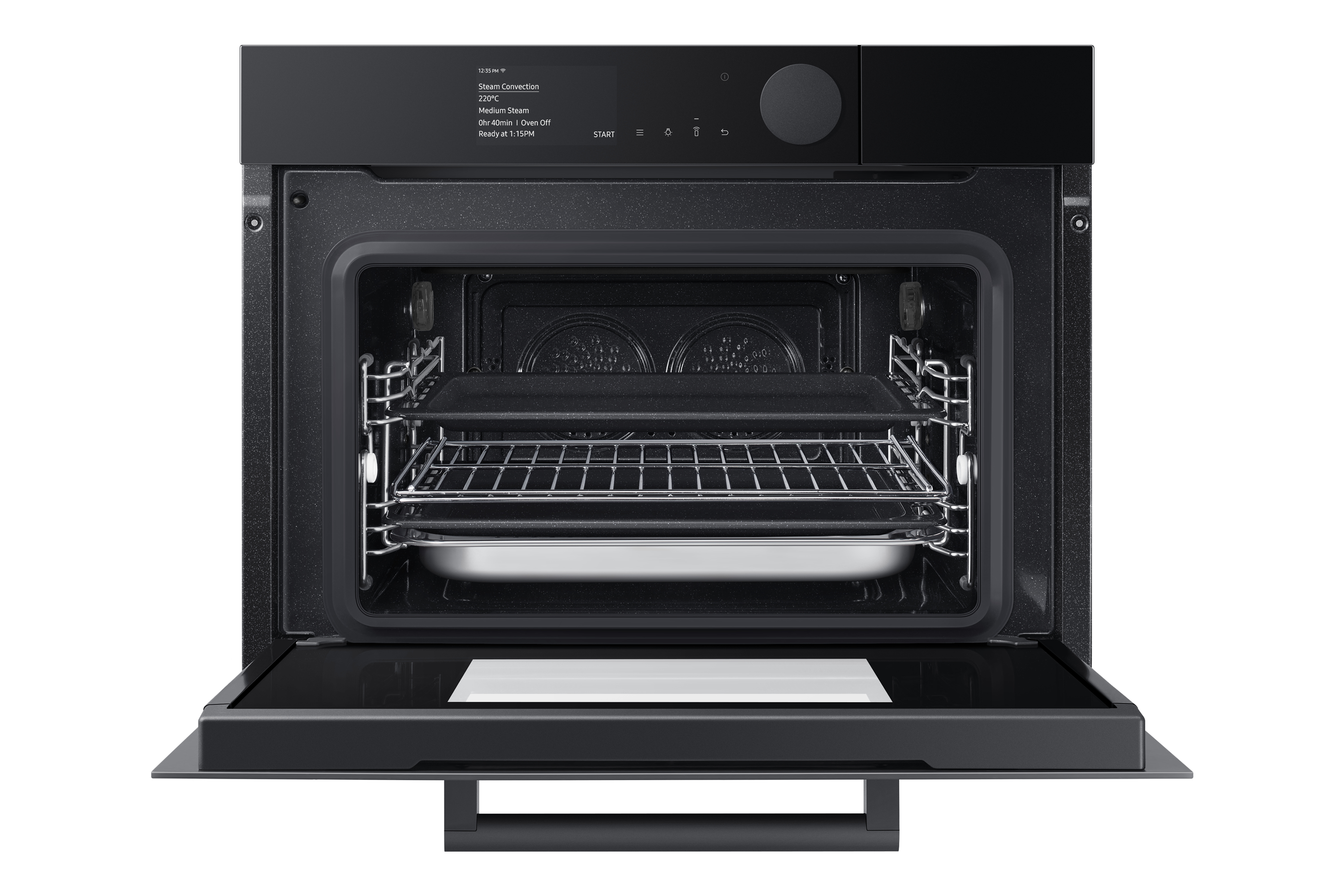 Forno con porta aperta, griglie e vassoi visibili.