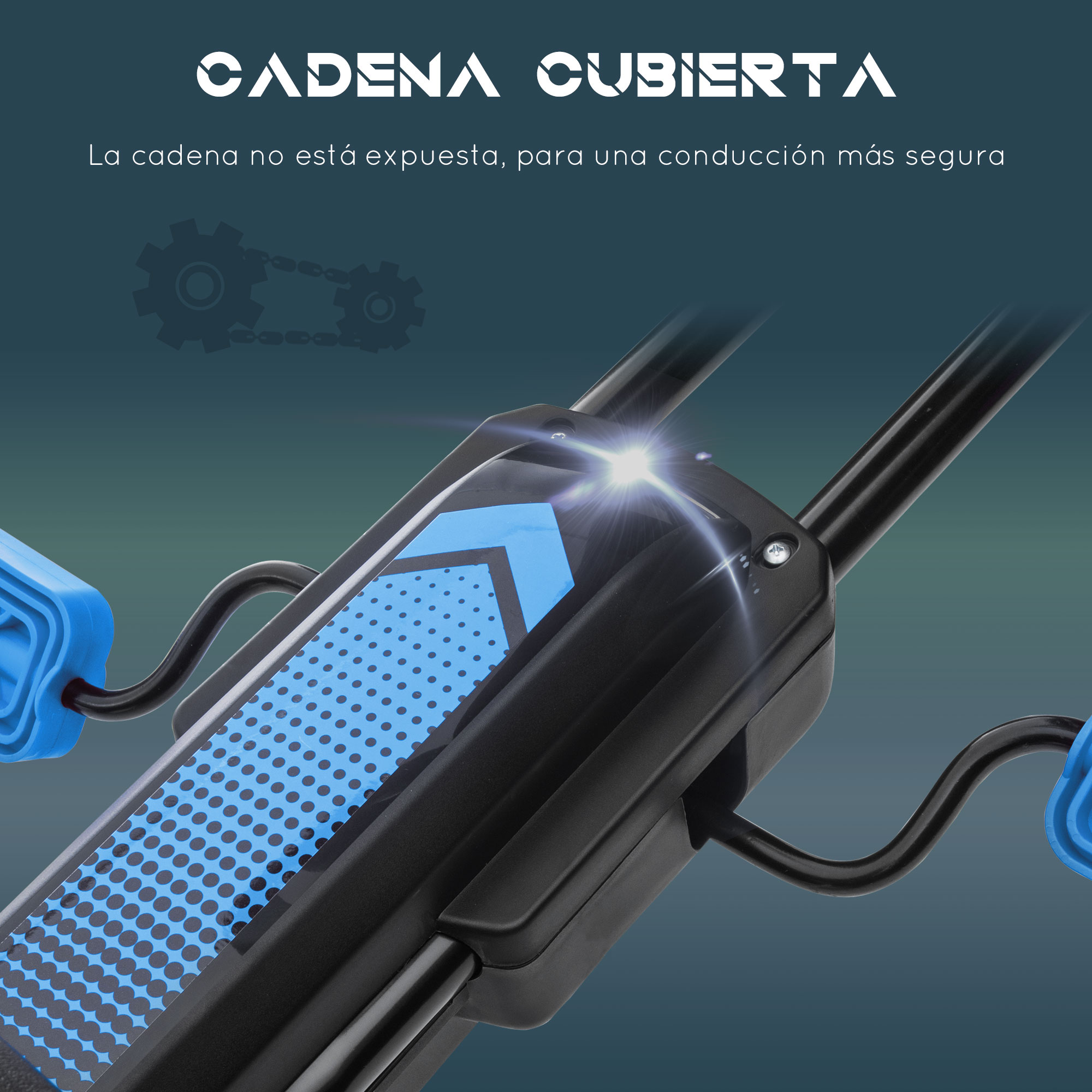 Primer plano de un patinete con un patrón azul y el texto 'CADENA CUBIERTA'.