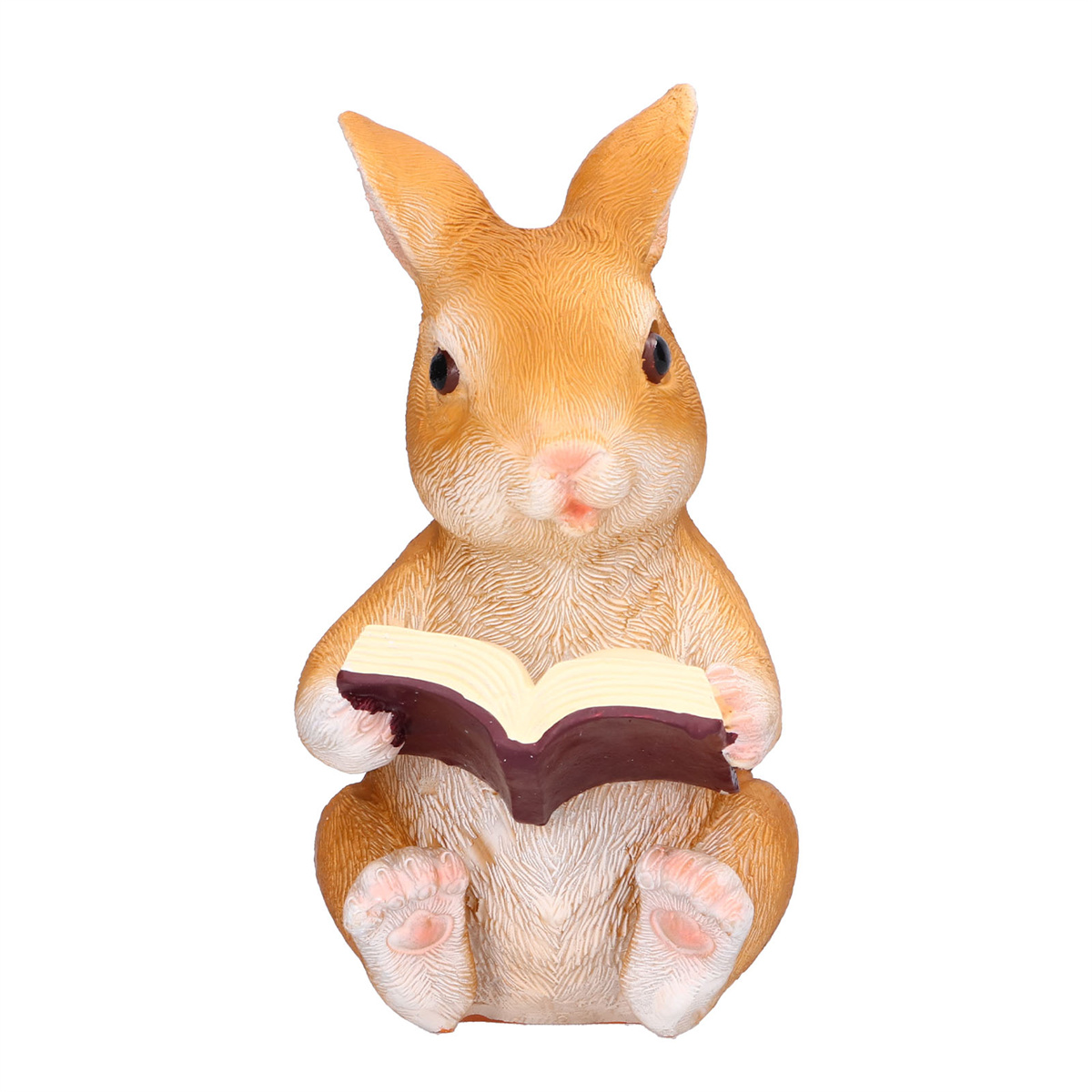 Eine hellbraune Hasenfigur liest ein Buch mit braunem Einband, sitzend auf weißem Hintergrund.