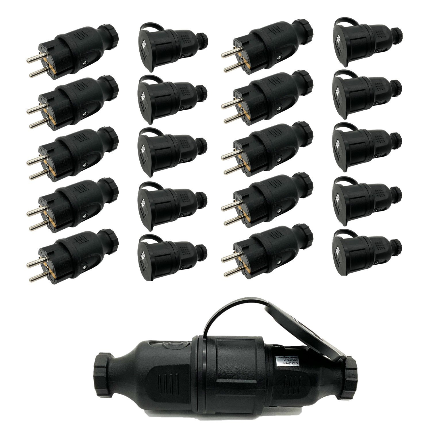 Mehrere schwarze Stecker mit Stiften, in einem Raster angeordnet. Ein größerer Stecker mit Griff.