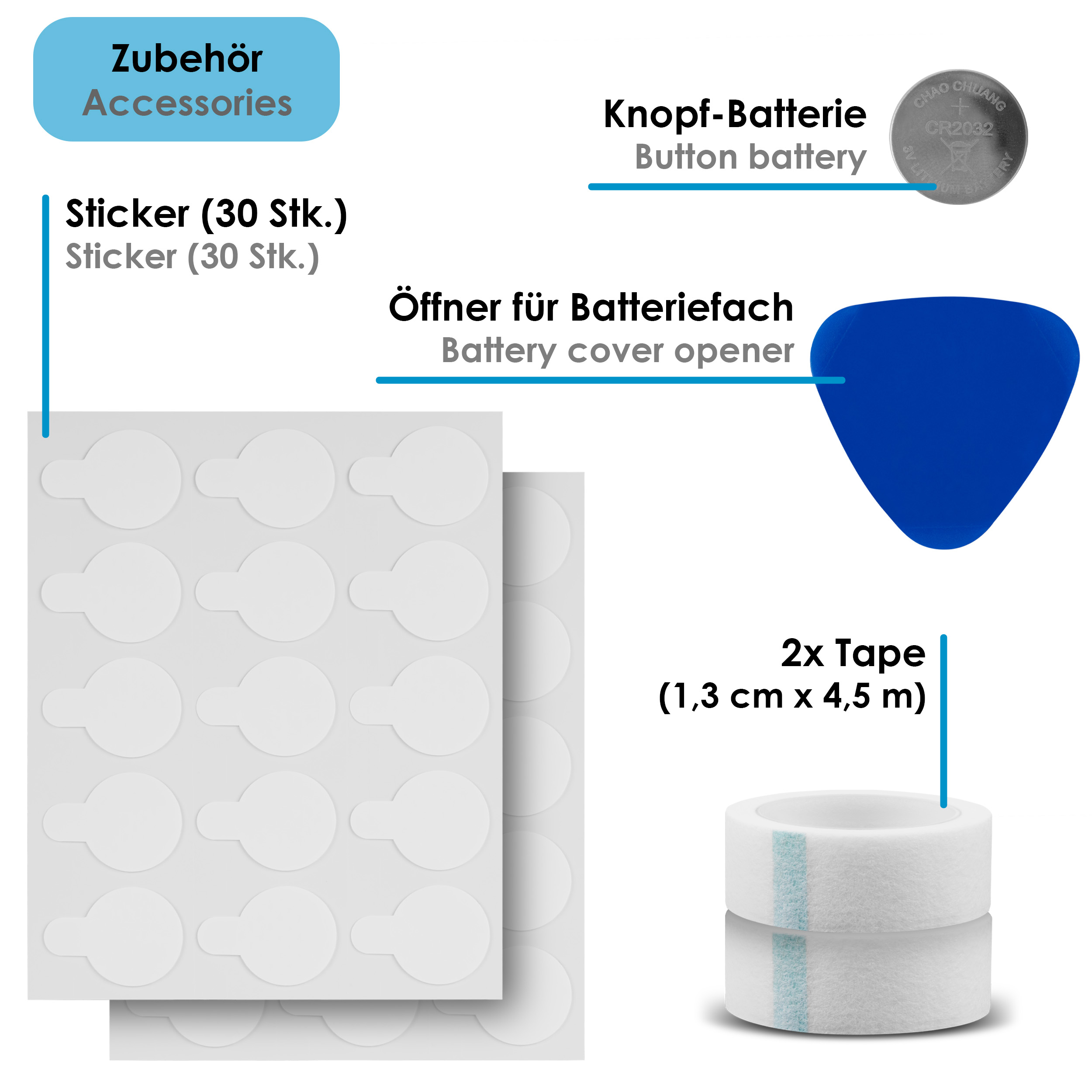 Weiße Aufkleber, eine Knopfbatterie und ein blauer Batteriefachöffner werden auf weißem Grund gezeigt.