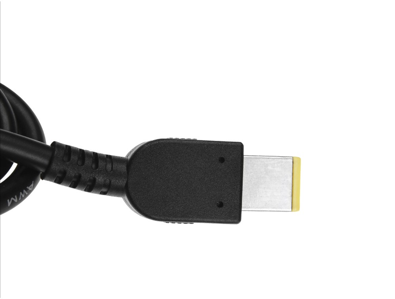 Primo piano del connettore del caricabatterie per laptop Lenovo nero.