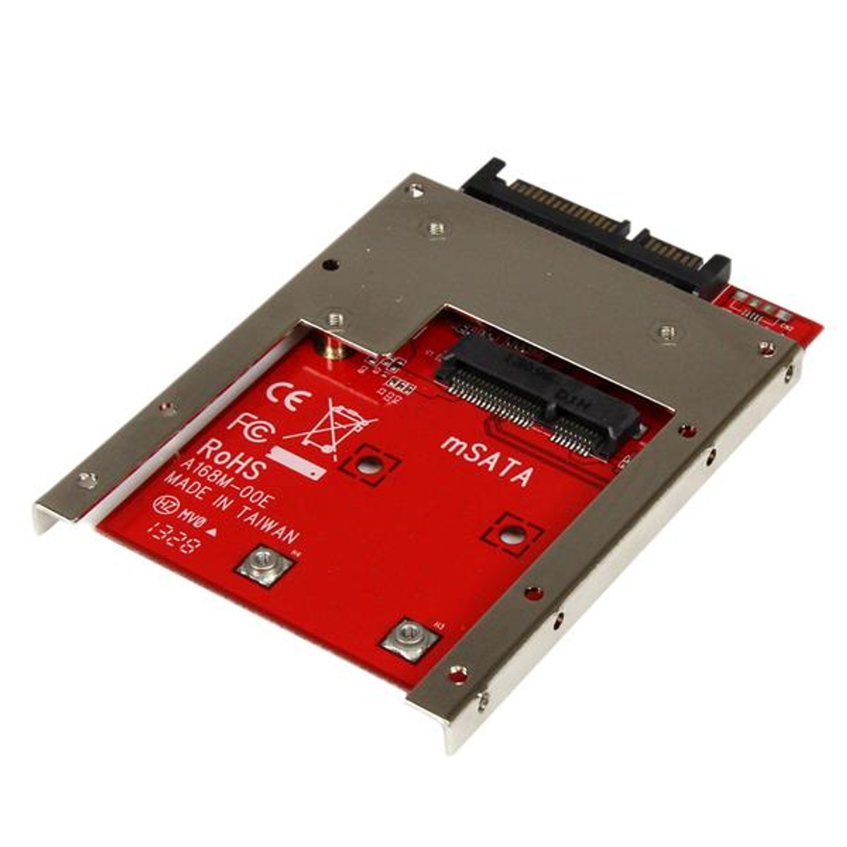 Roter mSATA-zu-SATA-Adapter mit Metallrahmen. Weißer Hintergrund.