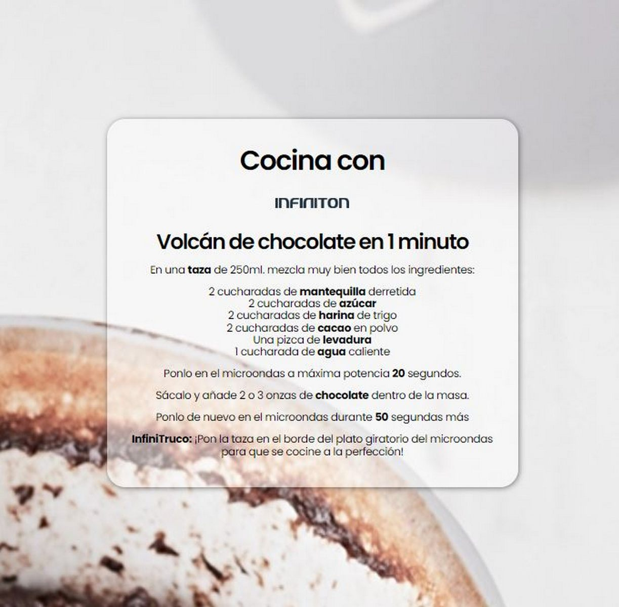 Receta de volcán de chocolate en español, sobre fondo blanco con texto.