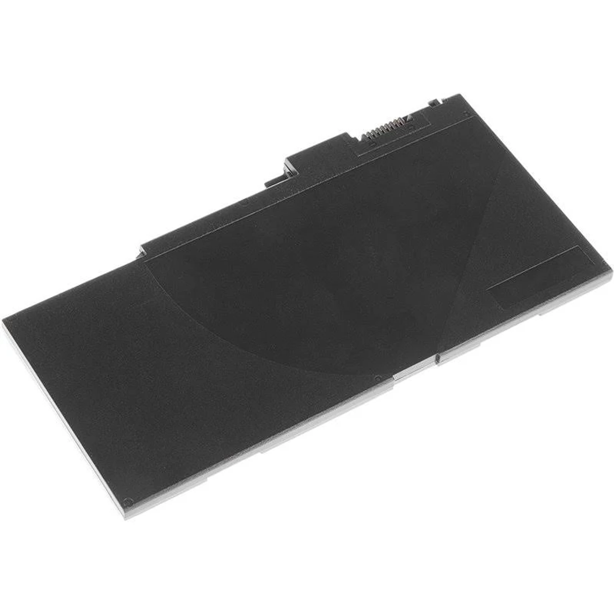 Czarna bateria do laptopa w kształcie prostokąta, widziana pod kątem na białej powierzchni.