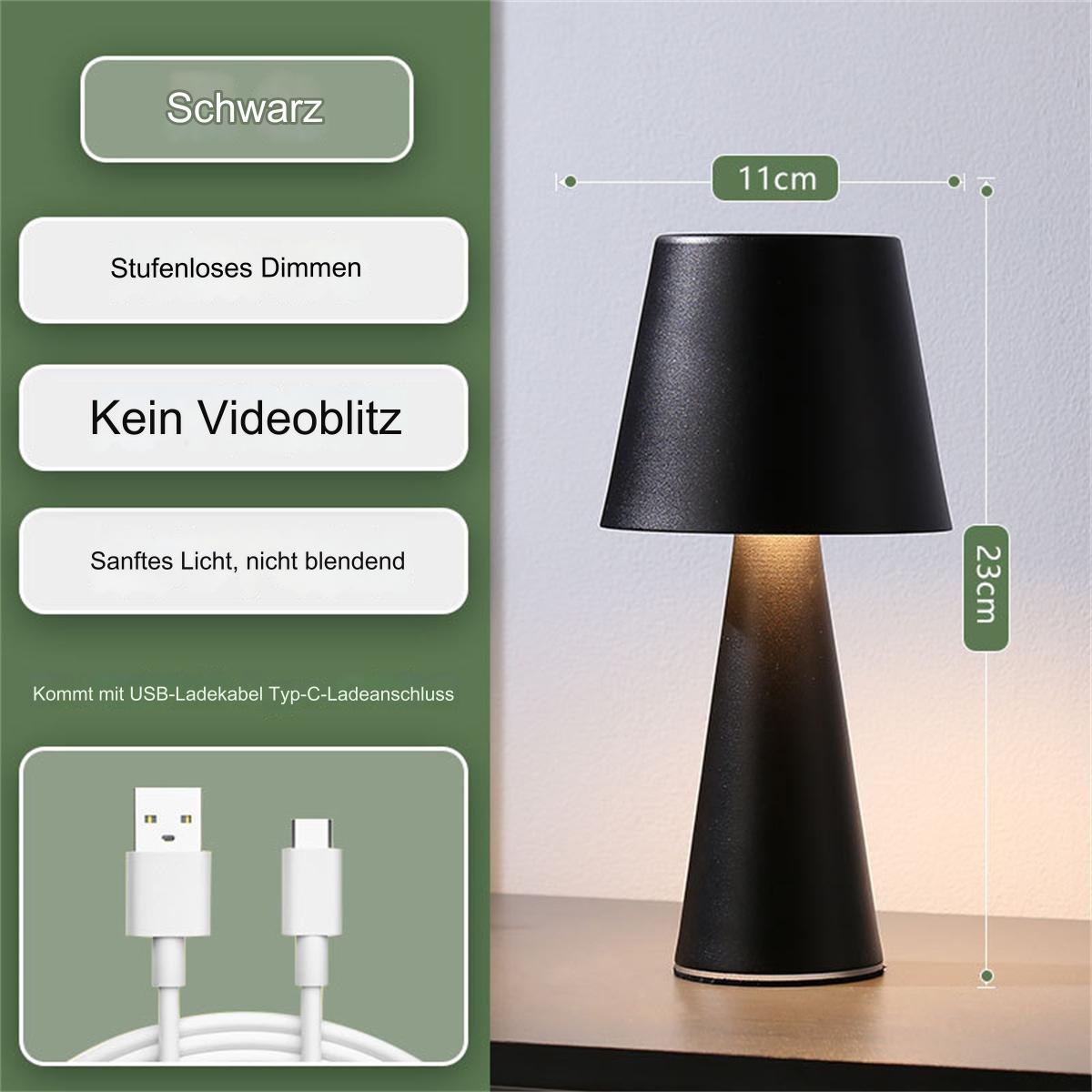 Schwarze Lampe mit deutschem Text. USB-C-Kabel und Netzteil sind zu sehen.