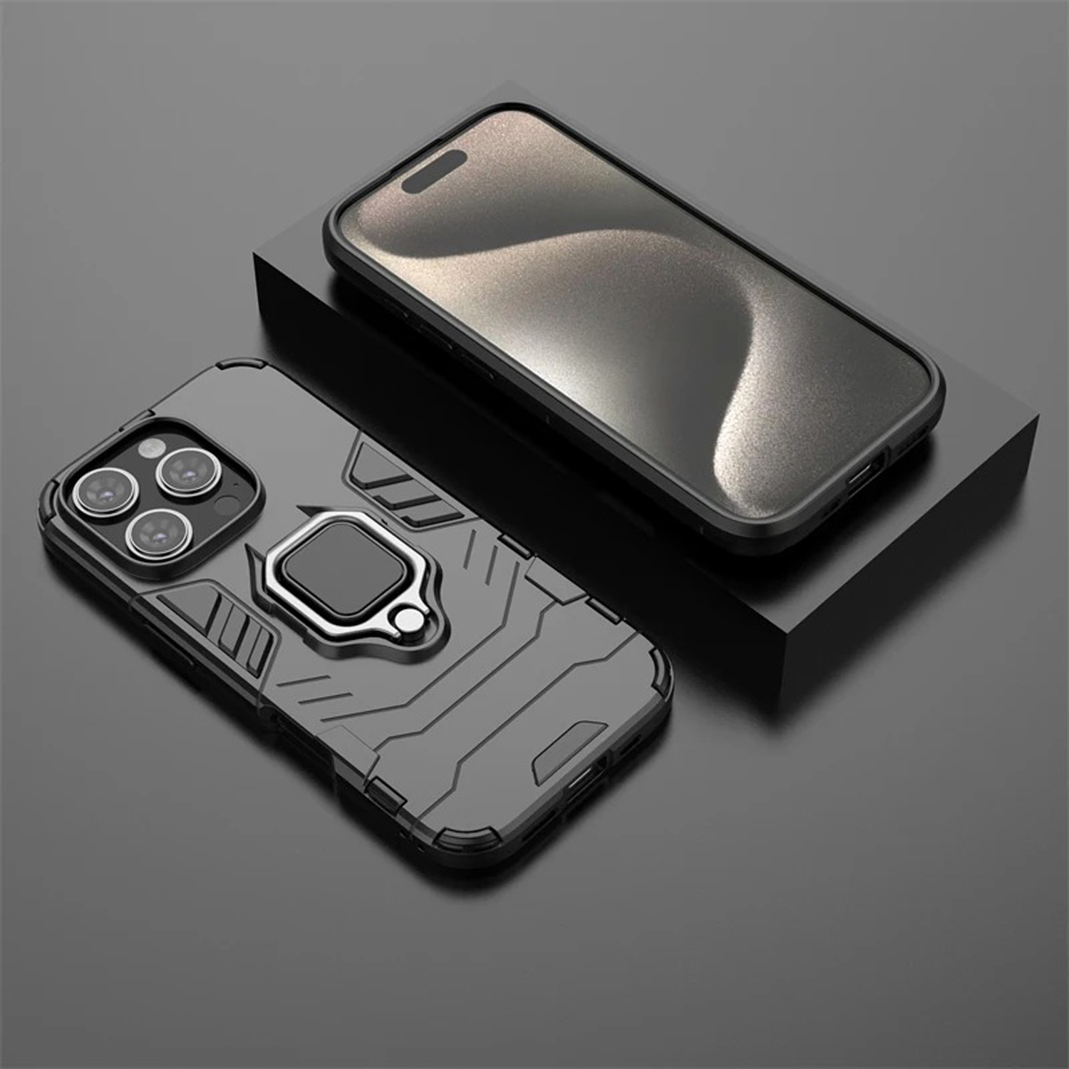 Twee telefoons met hoesjes, één met hoesje en de andere met schermbeschermer.
